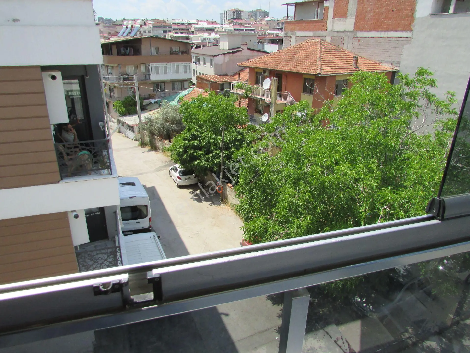 Torbalı Ayrancılarda Değirmen Caddesi Üzeri Satılık 2+1 Köşe Daire - Görsel 3