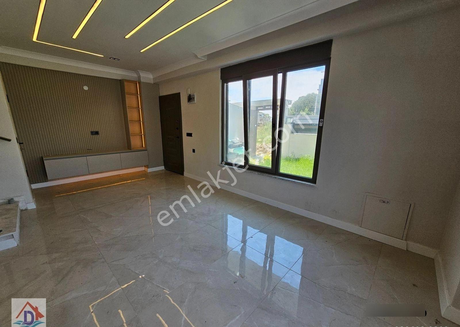 Deniz'den 3+1 Havuzlu, Geniş Bahçeli ,deniz Manzaralı Lüks Villa - Görsel 16