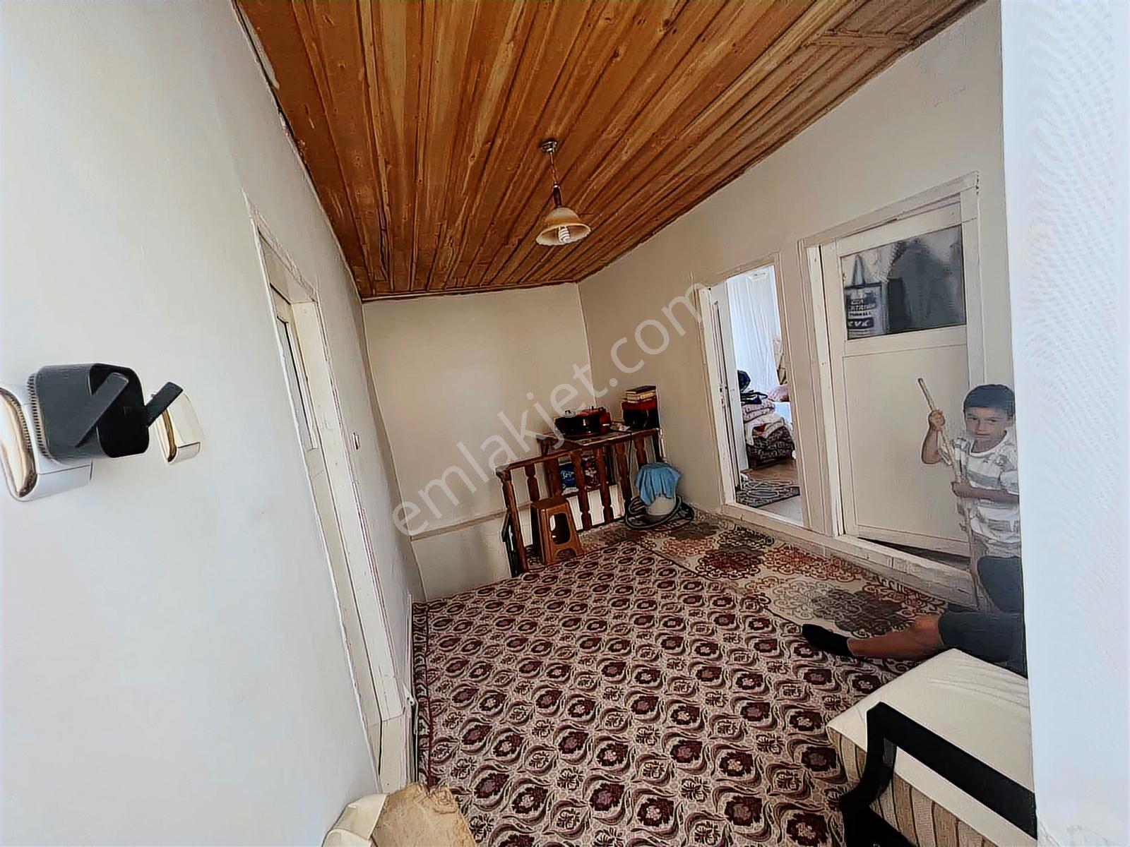 Yenilenmiş Müstakil Bahçeli Dublex ,kombili Zile Evi Uygun Fiyat - Görsel 32