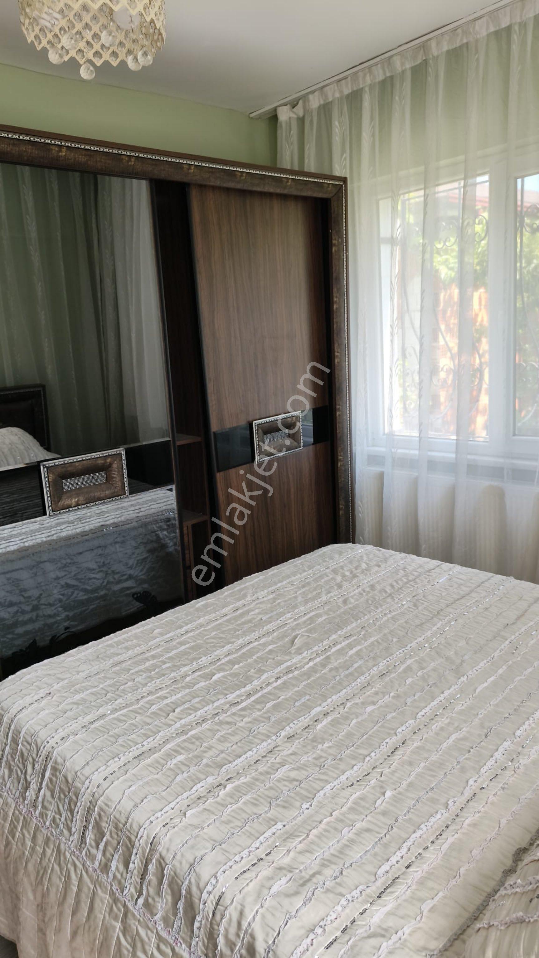 Çınarcık’ta Yeşillikler İçinde, Meslek Yüksek Okulu Yanı, 90 M2 Full Eşyalı 2+1 Bahçe Katı Yazlık! - Görsel 14