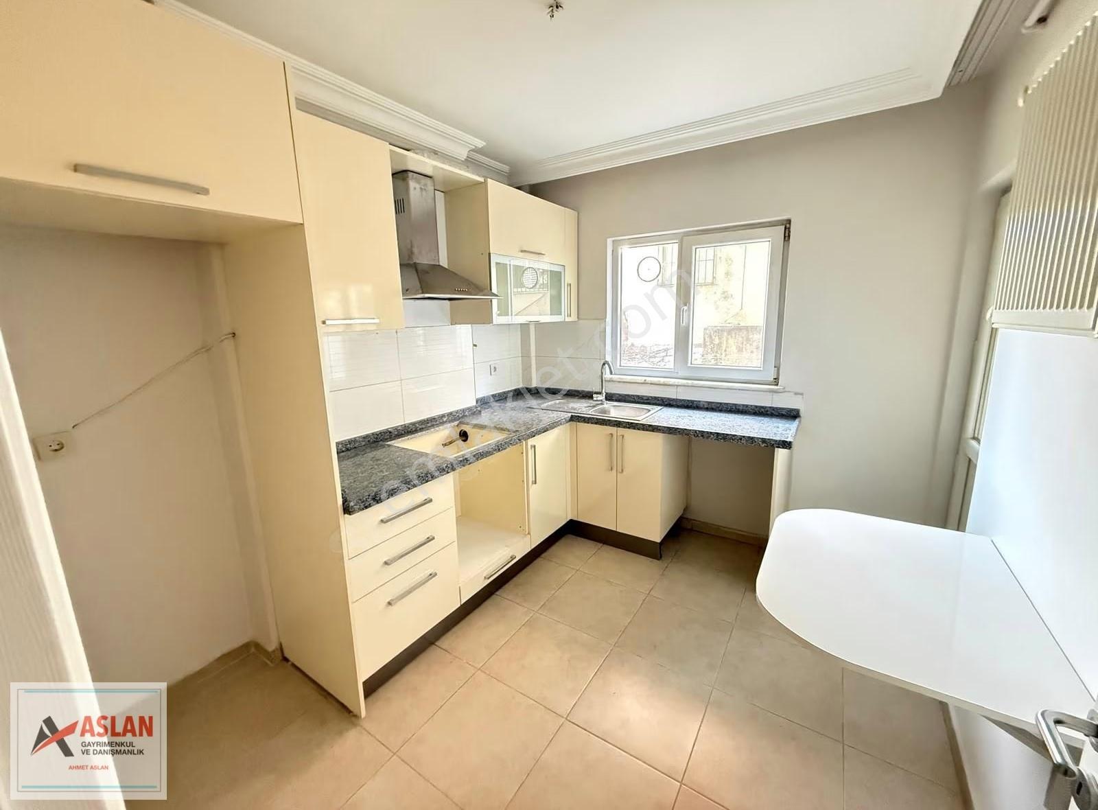 Çengelköyde Kiralık Daire Anacaddeye Paralel 2+1 Geniş Teraslı - Görsel 13