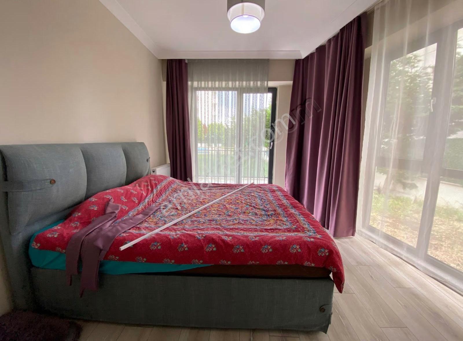 Yalova Çınarcık Teşvikiyede Ebevyn Banyolu Havuzlu 2+1 Daire - Görsel 8