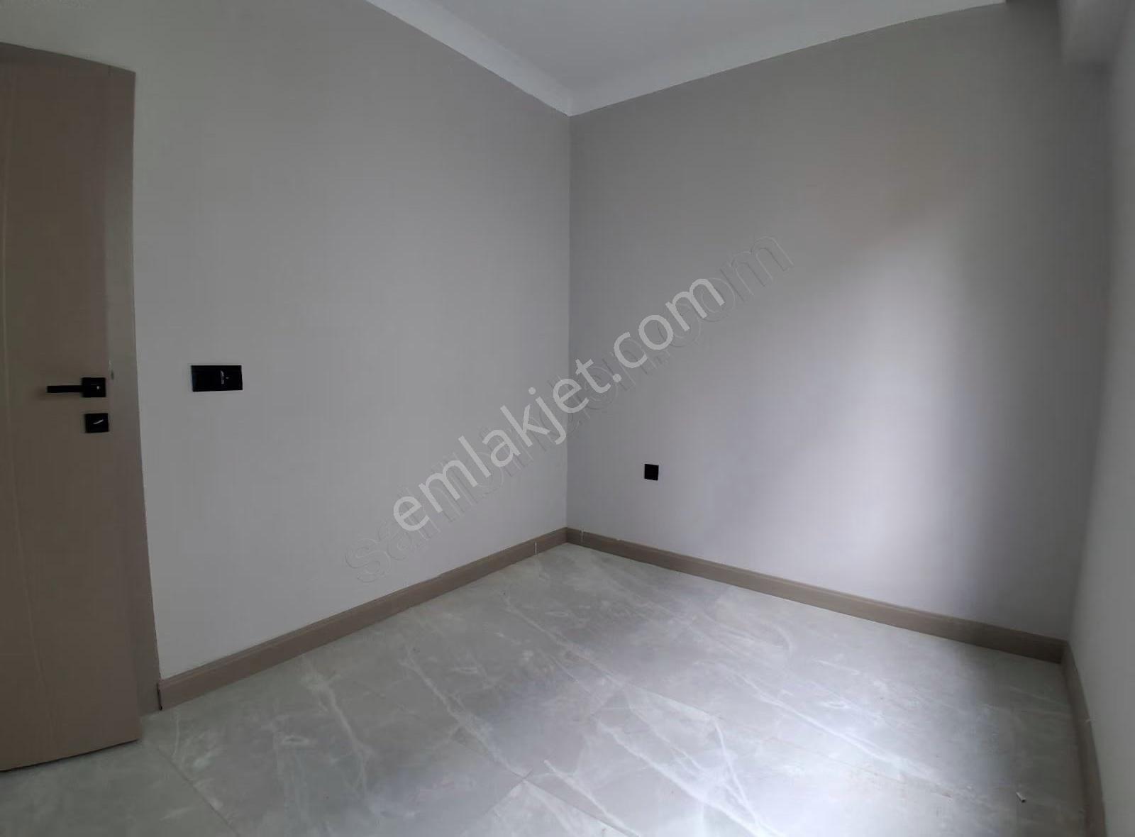 Çiflikköy'de 2+1 Ara Kat Sıfır Kiralık Daire - Görsel 5