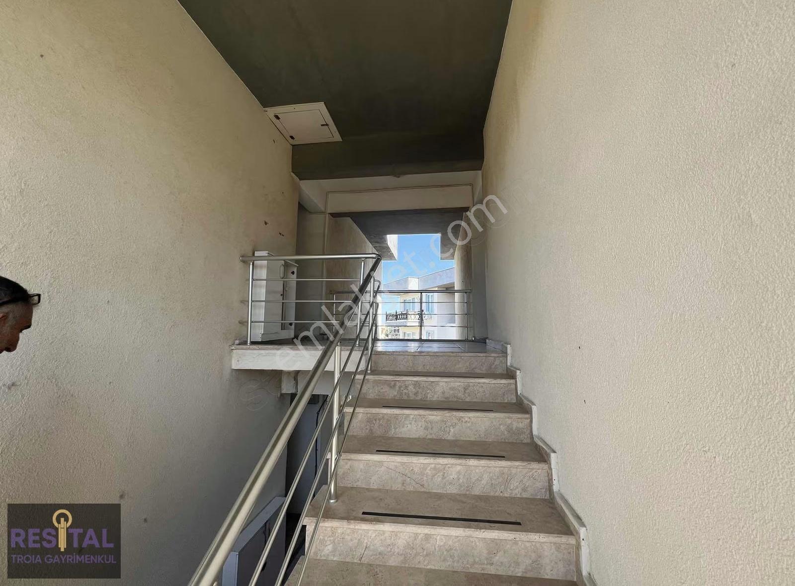 Gökçeada Merkez Eşyalı Kiracısız Satılık 1+1 Daire - Görsel 11