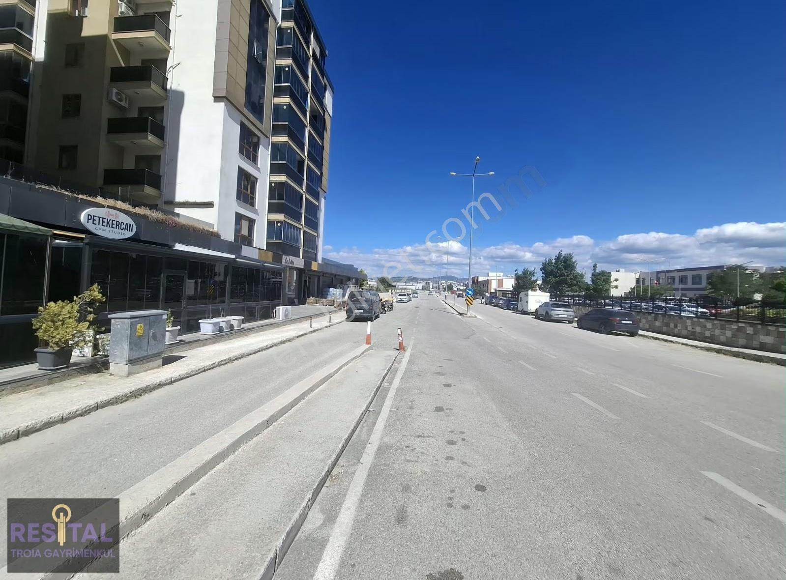 Tekzen Bölgesinde Geniş Kiralık İş Yeri - Görsel 8