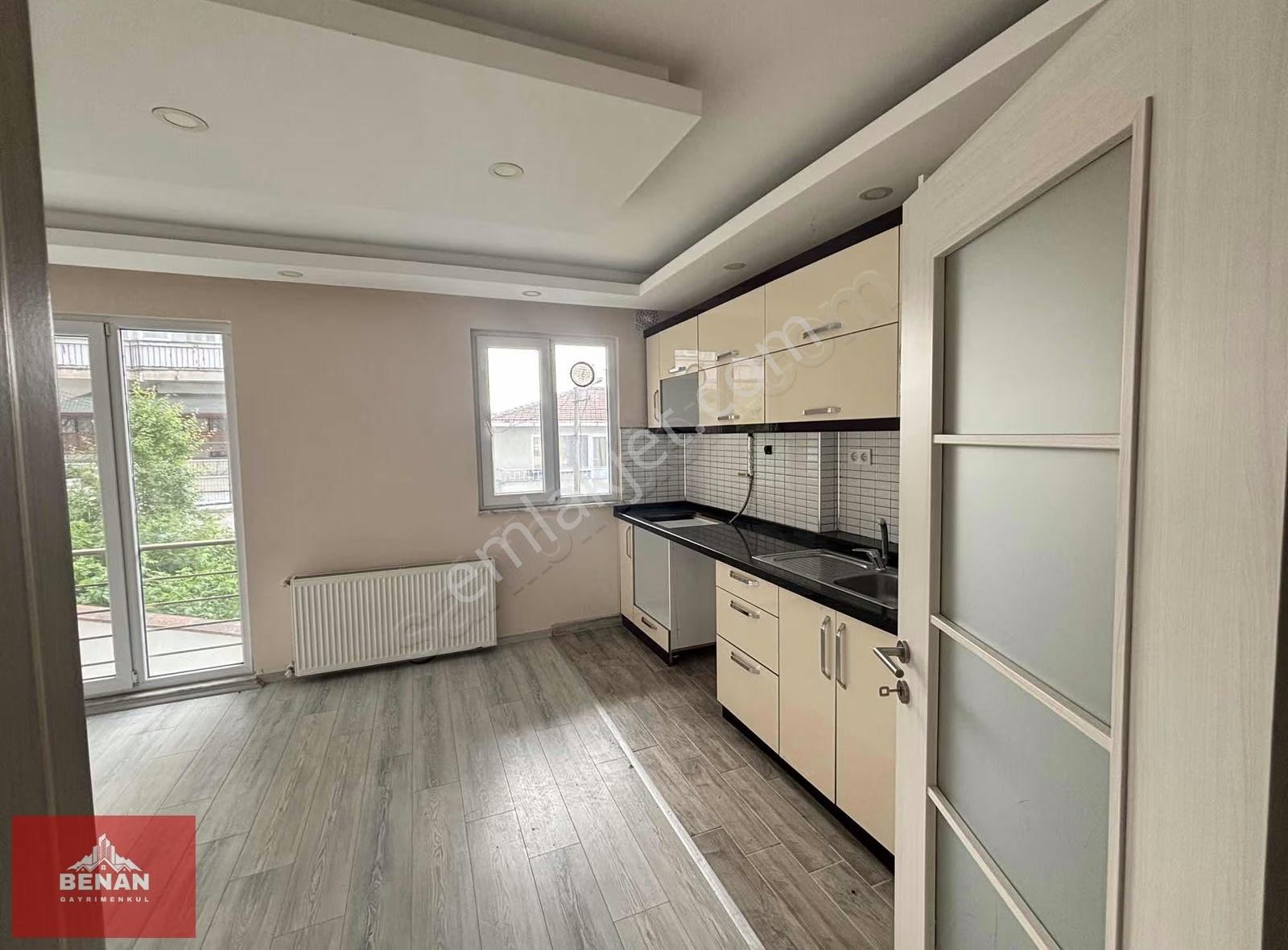 Çınarcık Merkezde Kiralık Ters Dubleks Daire