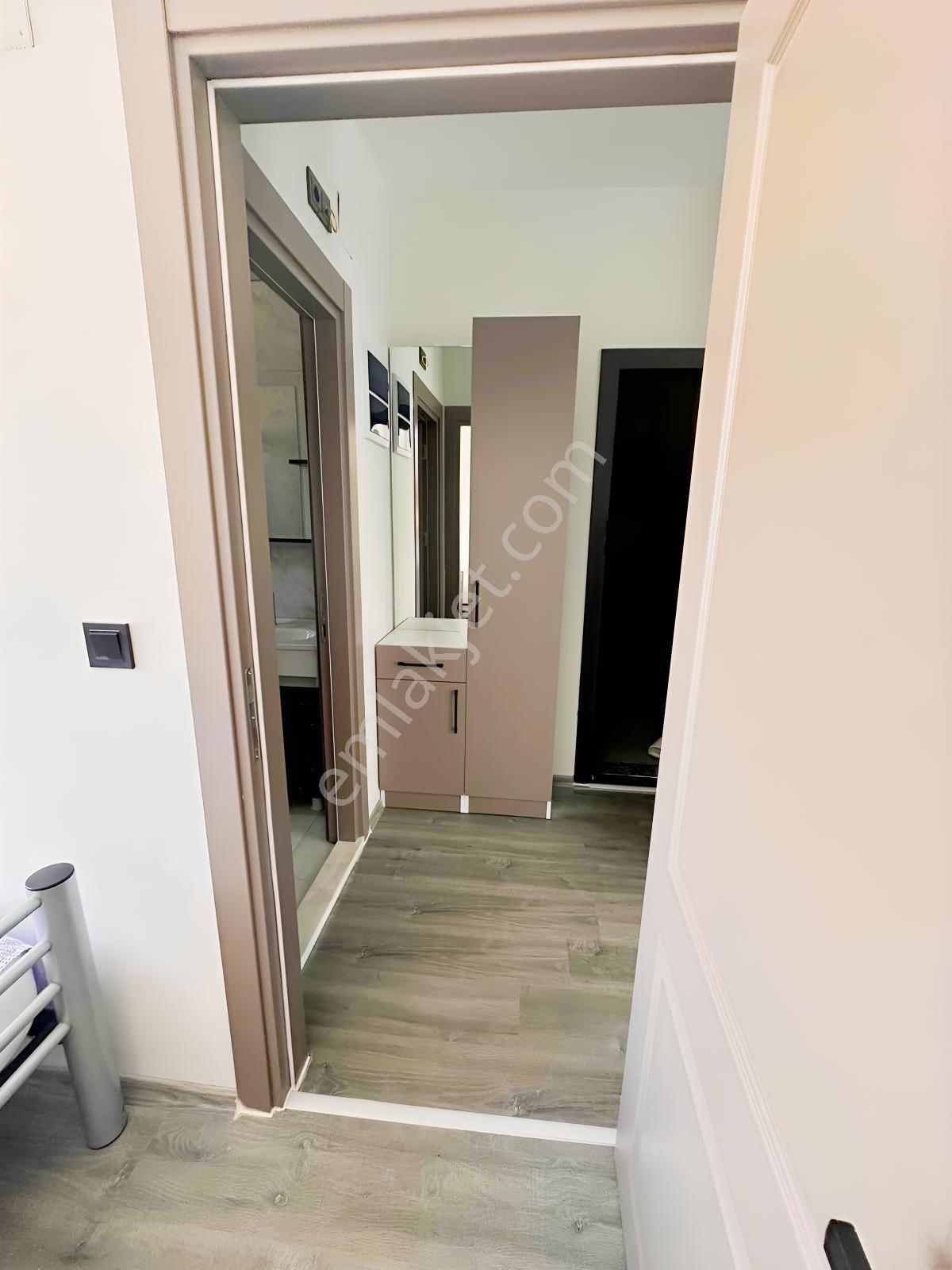 Ender Den Mersin İn En Güzel Sahilinde Kiralık Eşyalı Daire - Görsel 15
