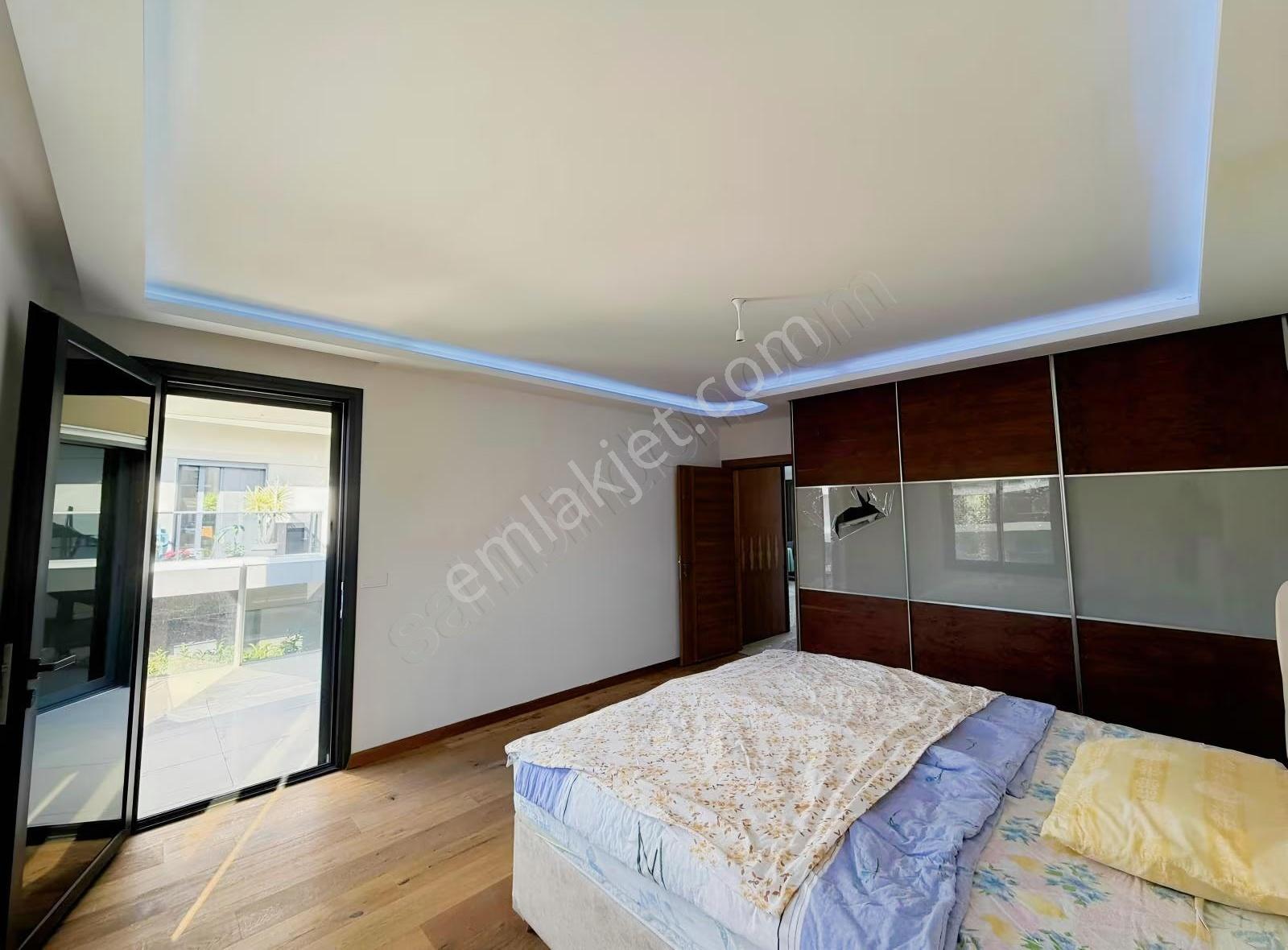 Yiğit Gayrimenkul'den Çeşmealtı'nda Özel Yapım Satılık Villa - Görsel 18