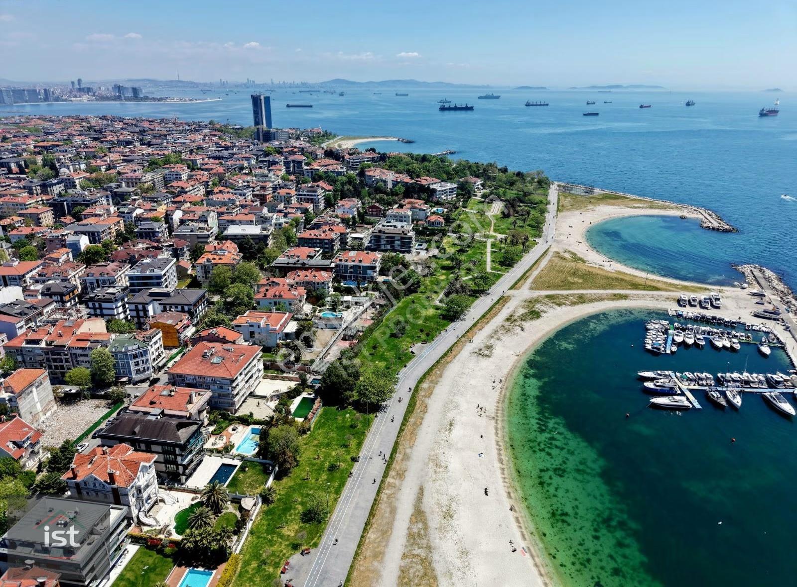 Yeşilköy Sahilde Denize Sıfır Muhteşem 3+1 Daire.