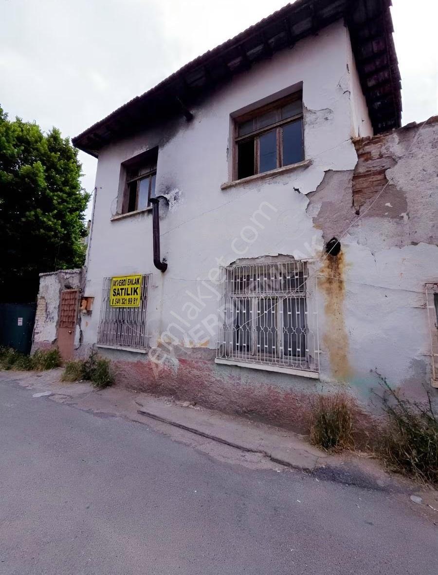 Şehrin Merkezinde Hesaplı Müstakil Tapulu Müstakil Ev