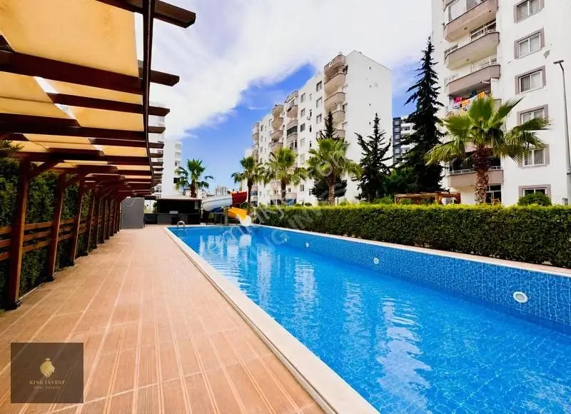Site İçerisinde Dağ Manzaralı Şık 1+1 Satılık Daire