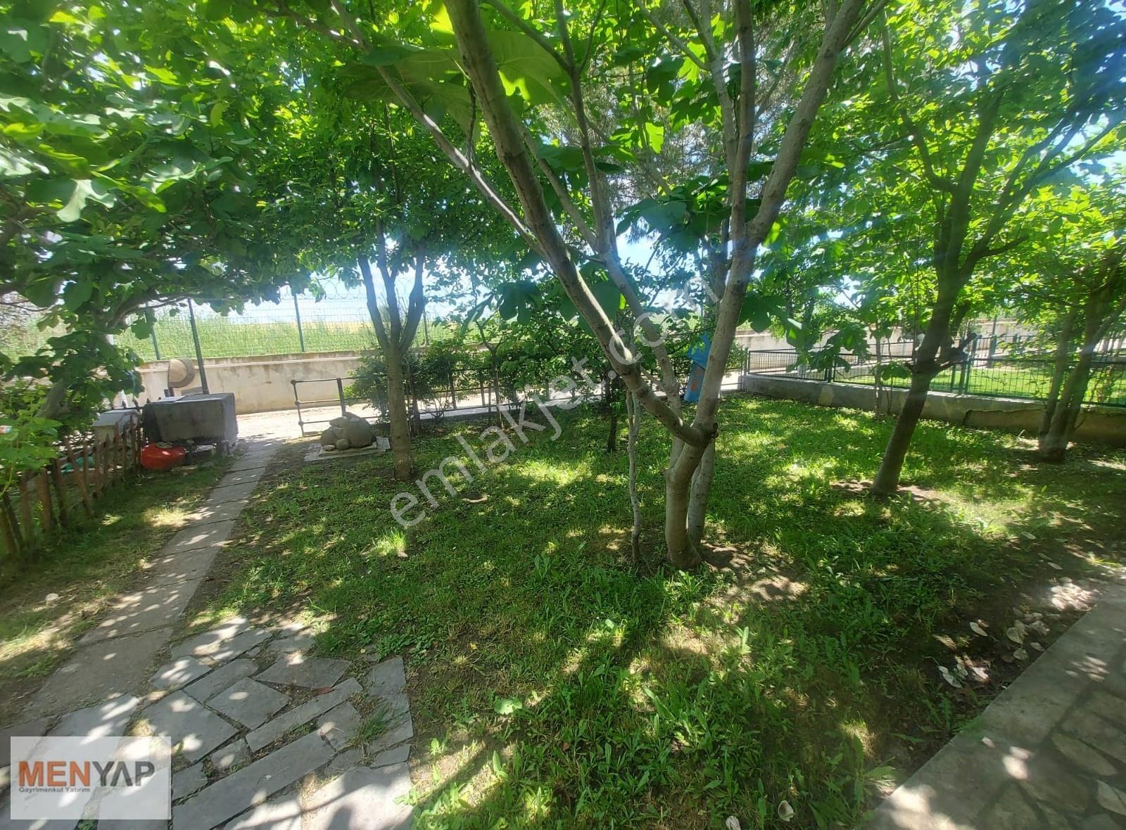 Marmara Ereğlisi Havuzlu Güvenlikli Site İçinde 3+1 Yazlık Villa - Görsel 2