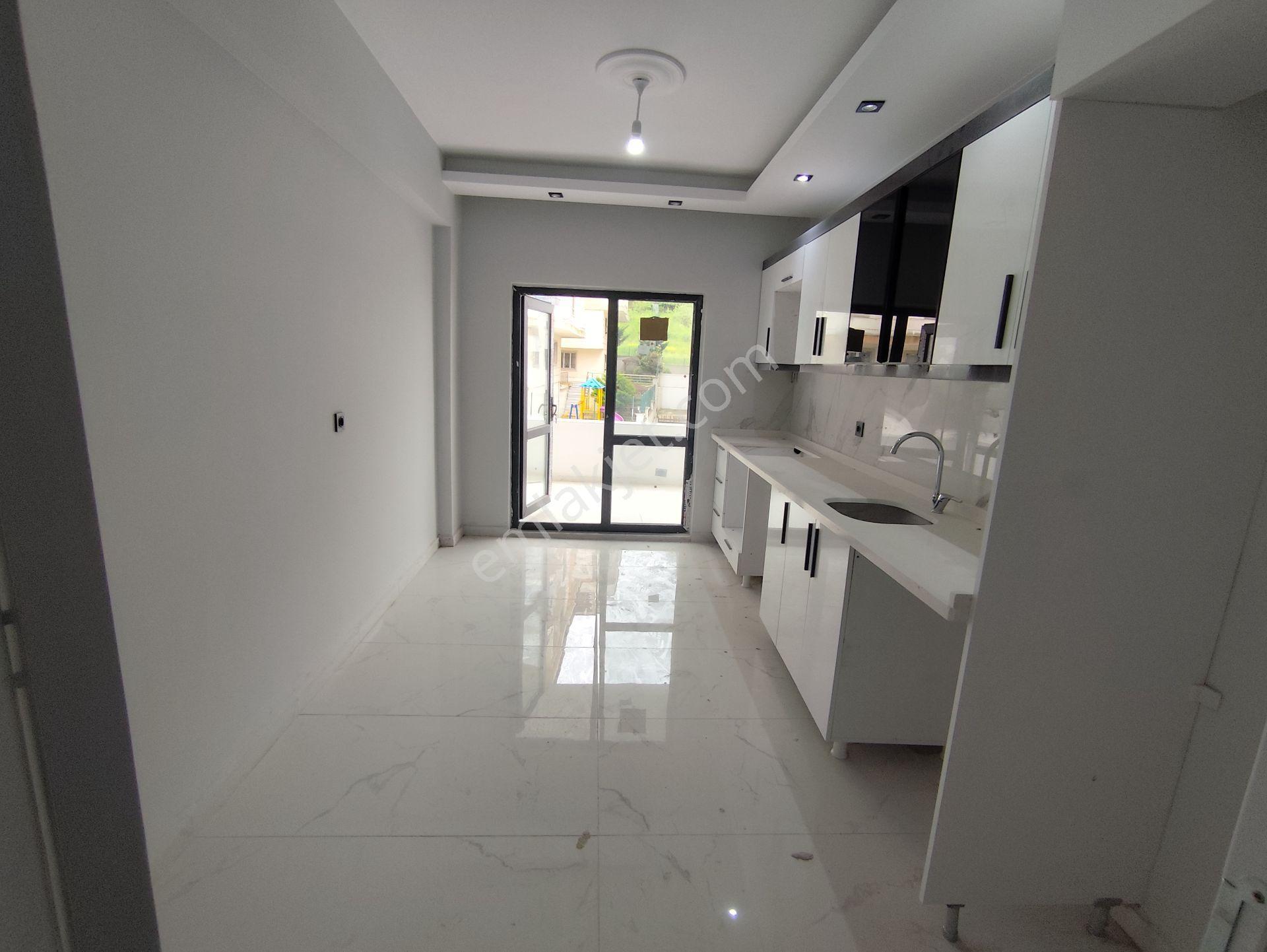 Remaxland'den İstasyon Mah. Havuzlu Sitede 2+1 Kiralık Sıfır Daire (96 M²) - Görsel 9