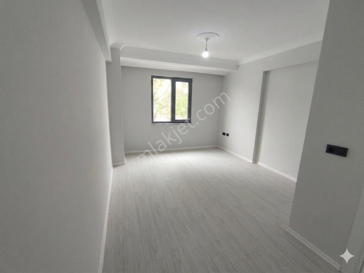 Remaxland'den İstasyon Mah. Havuzlu Sitede 2+1 Kiralık Sıfır Daire (96 M²) - Görsel 12