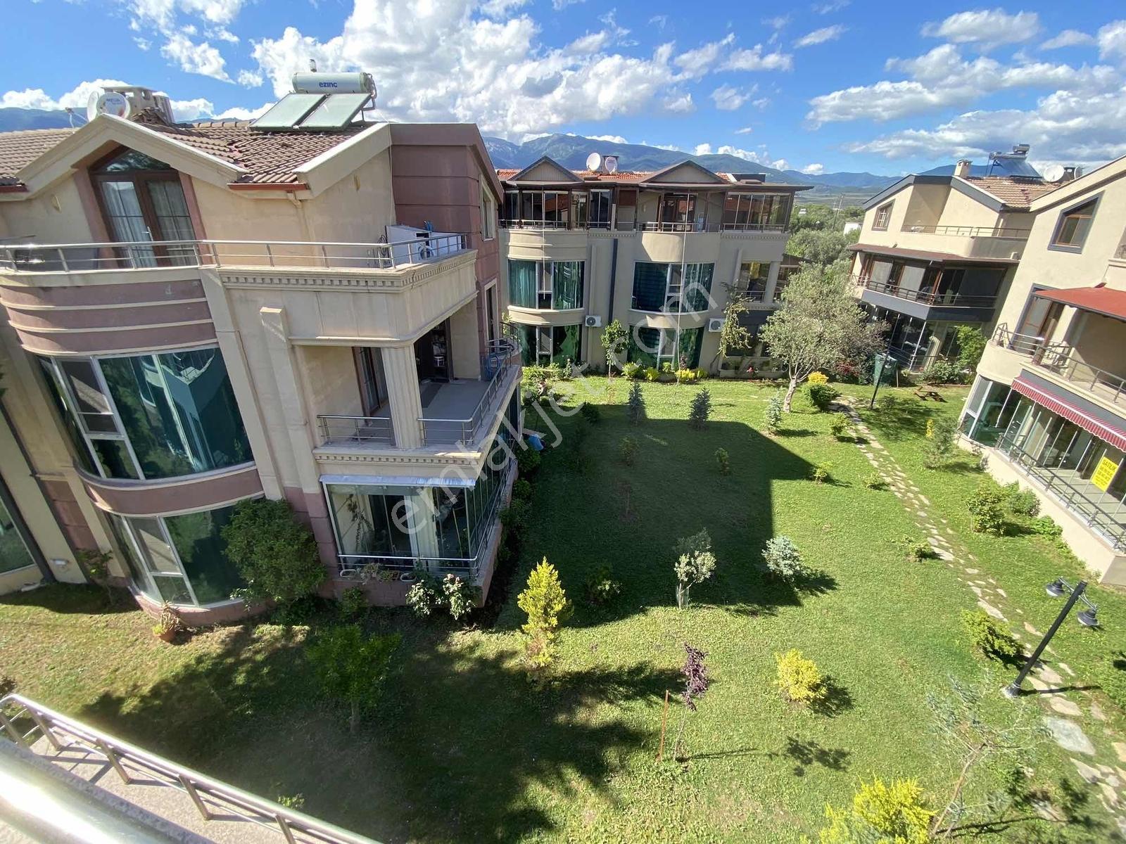 Akçayın En Prestijli Sitesinde Masrafsız Özel Tasarımlı Villa - Görsel 30
