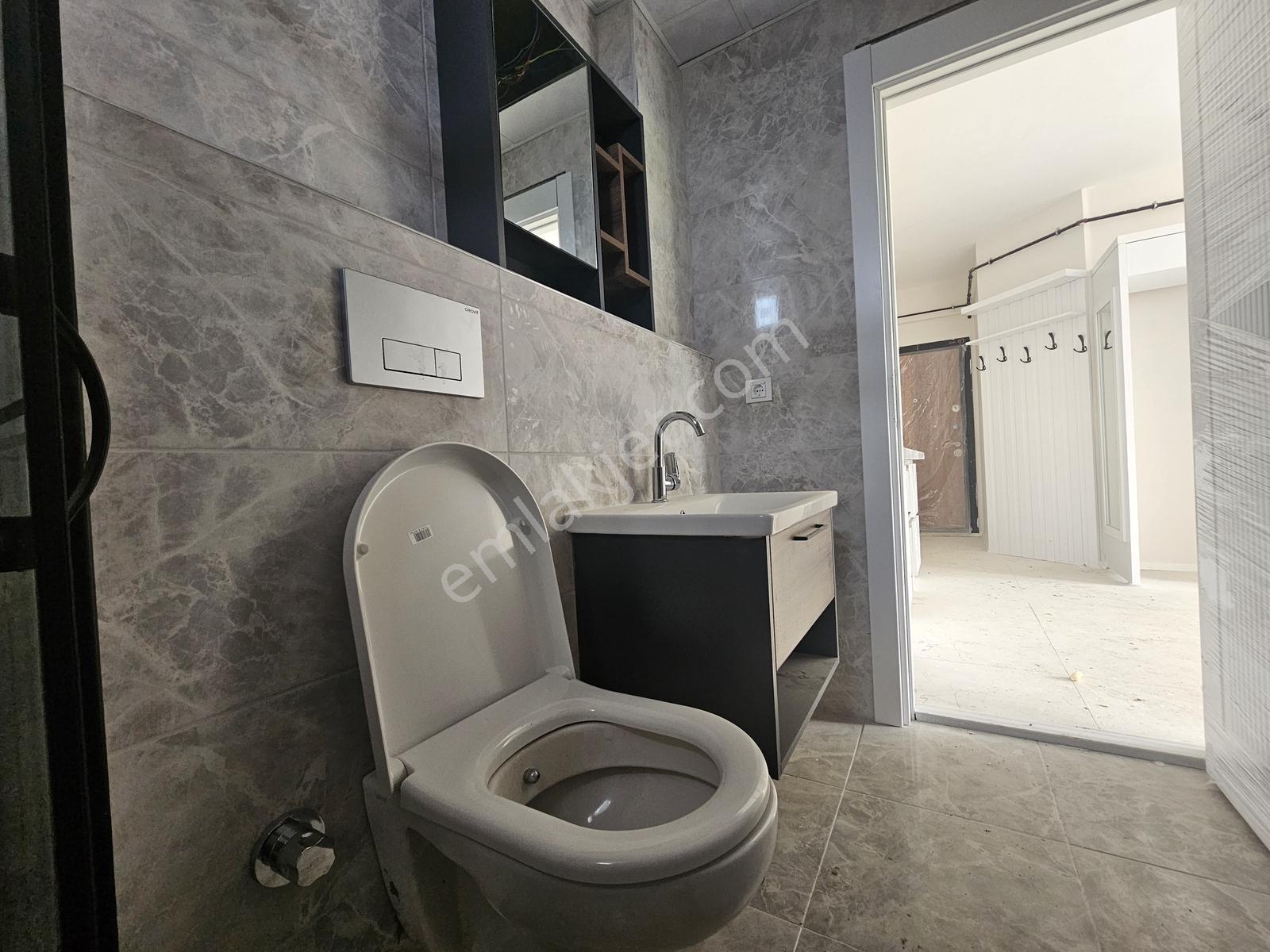 Toplu Konut Bulv Cephe Deniz Manzarlı Yüksek Kredili Satılık 1+1 - Görsel 22