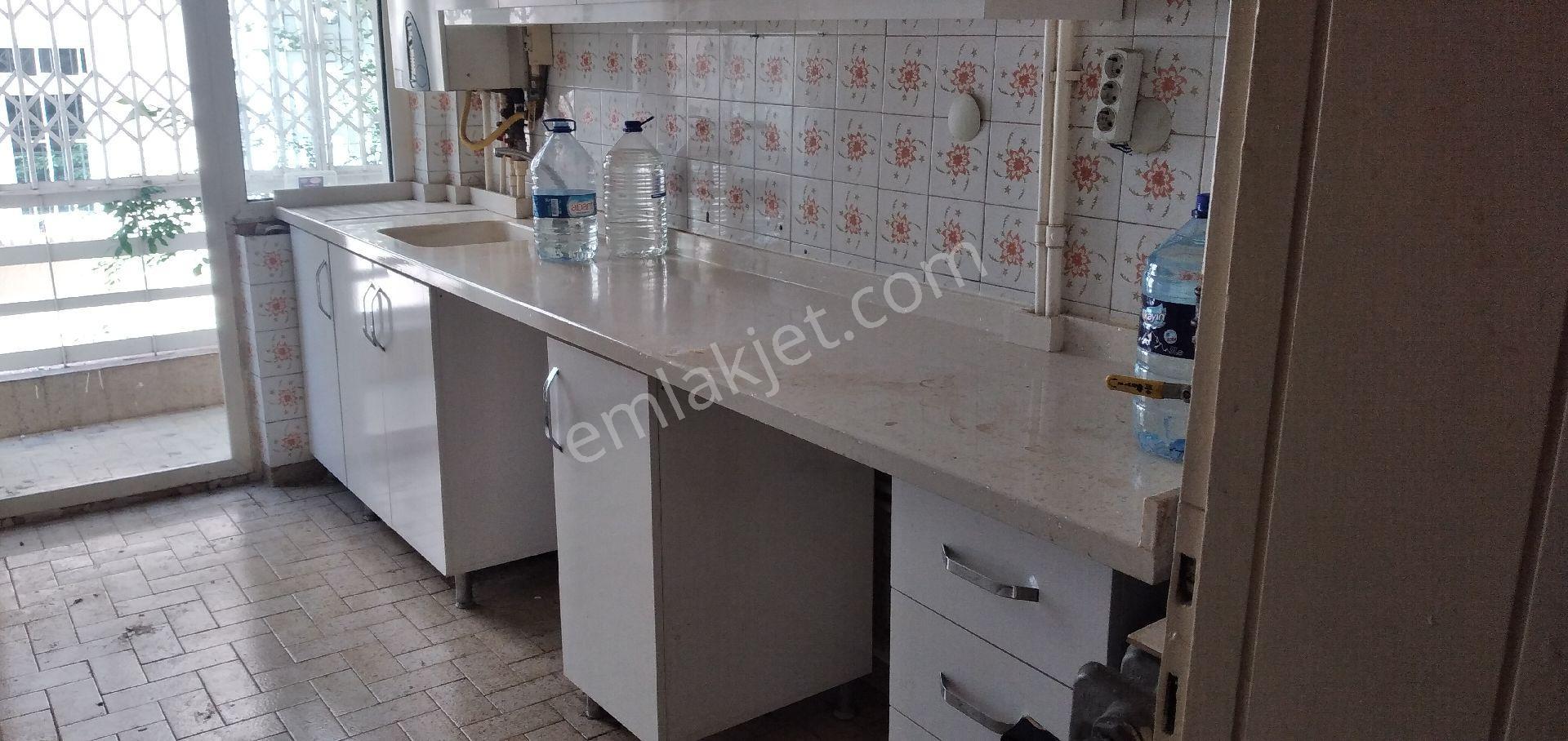 Cebecide Fakülte Ler Mah.köylüler Sokakta Kiralık 3+1 Kombili Daire - Görsel 7