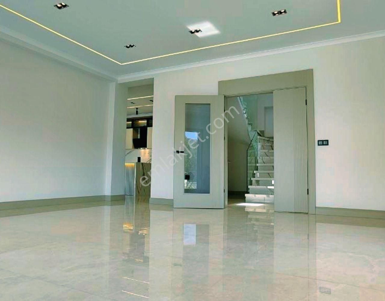 Uytundan Gürede Müstakil Yüzme Havuzlu 3+1 Ultralüks Villa - Görsel 3