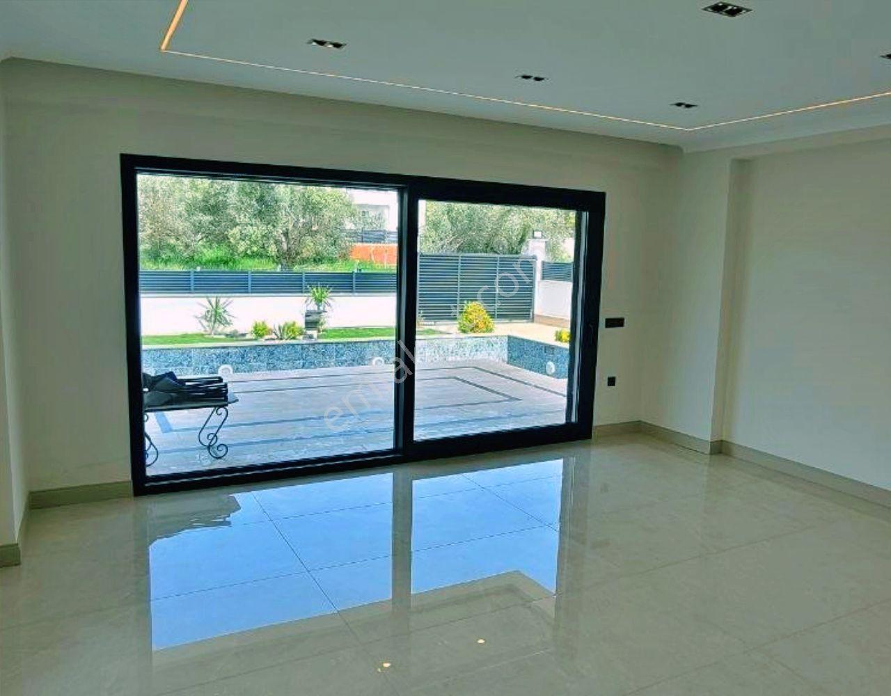 Uytundan Gürede Müstakil Yüzme Havuzlu 3+1 Ultralüks Villa - Görsel 4