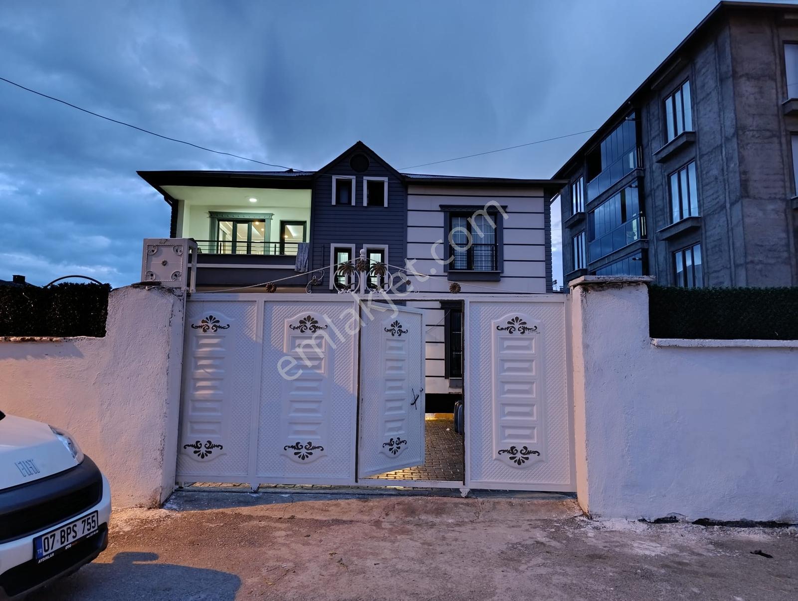Hazar'dan İskele'de 550 M2 Arsa İçerisinde Modern Müstakil Yapı - Görsel 21