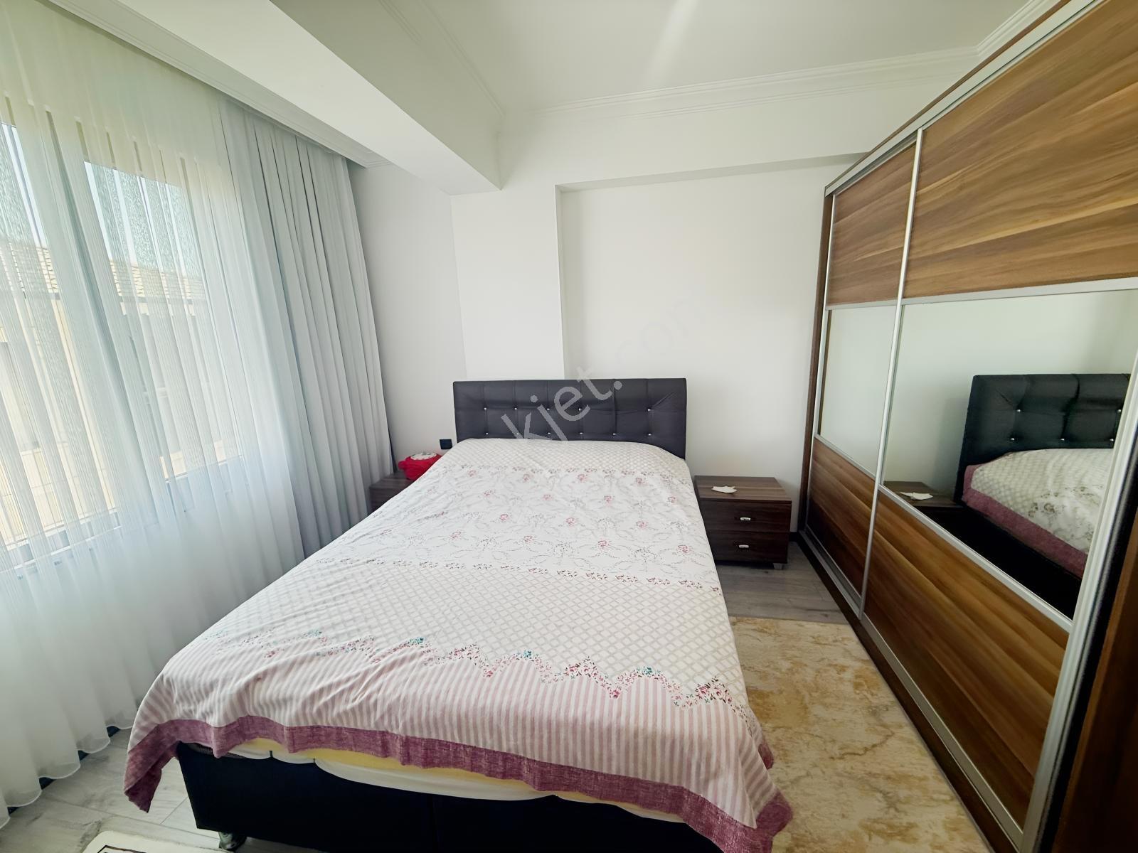 Karasuda 3 Yaşında Elit Sitede Havuz Cephe Geniş Kullanımlı 2+1 - Görsel 11