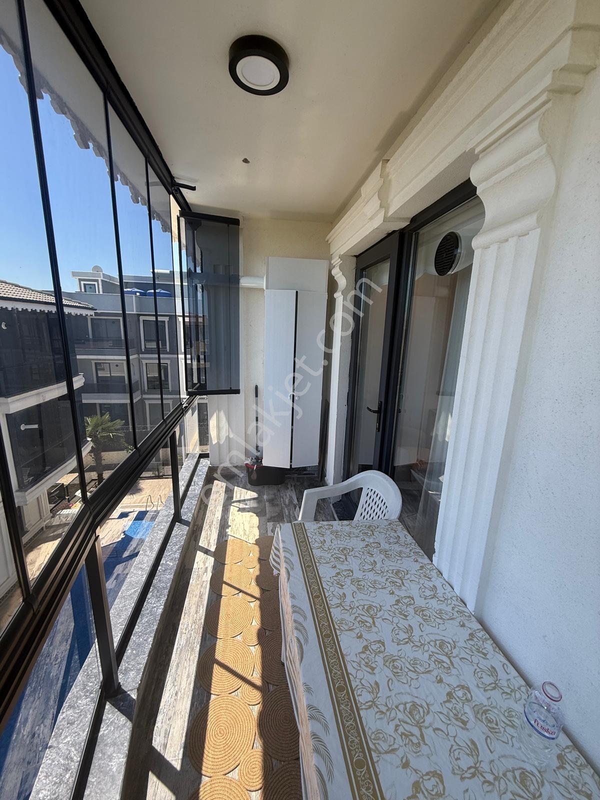 Karasuda 3 Yaşında Elit Sitede Havuz Cephe Geniş Kullanımlı 2+1 - Görsel 27