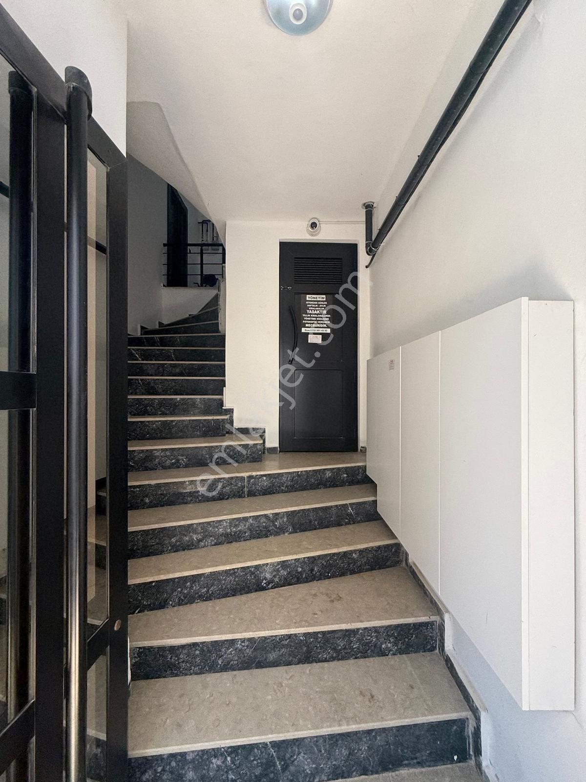 Karasuda 3 Yaşında Elit Sitede Havuz Cephe Geniş Kullanımlı 2+1 - Görsel 35