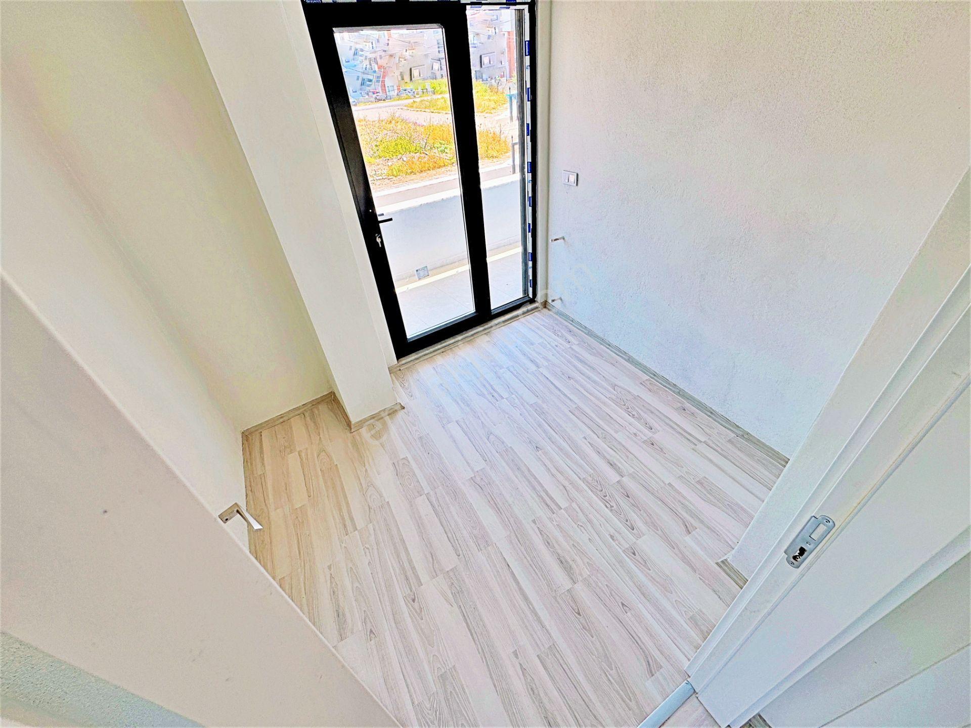 Burhaniyede Gültaş Emlaktan Satılık 5+1 Çift Mutfaklı Villa - Görsel 19