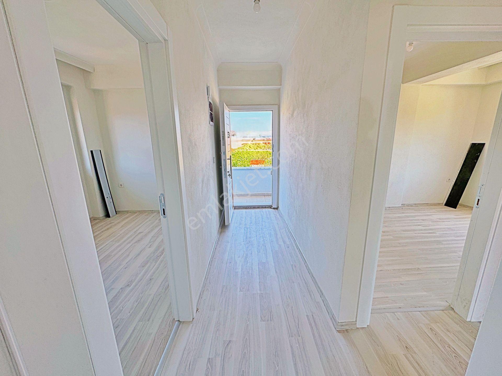 Burhaniyede Gültaş Emlaktan Satılık 5+1 Çift Mutfaklı Villa - Görsel 32