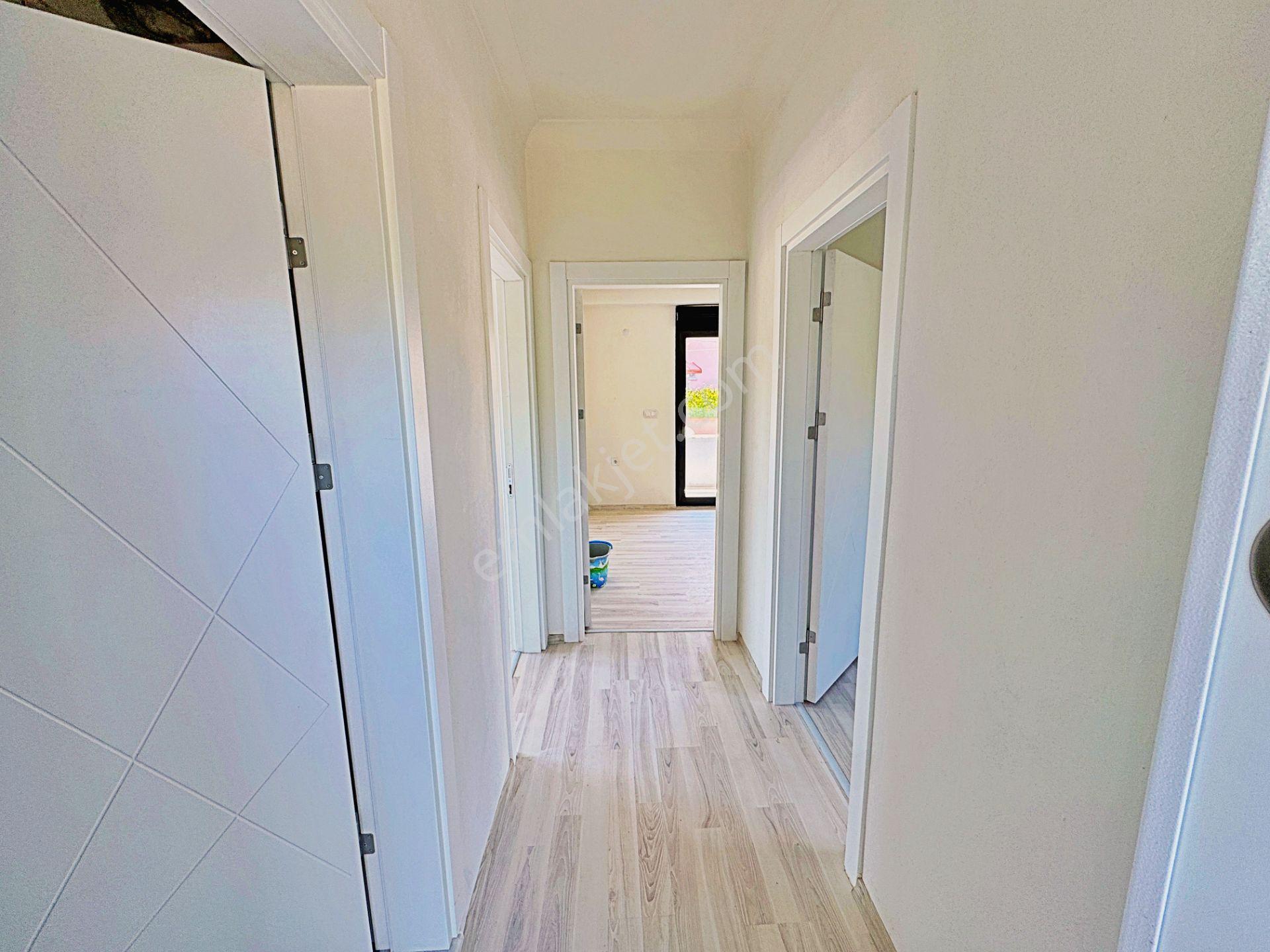 Burhaniyede Gültaş Emlaktan Satılık 5+1 Çift Mutfaklı Villa - Görsel 24