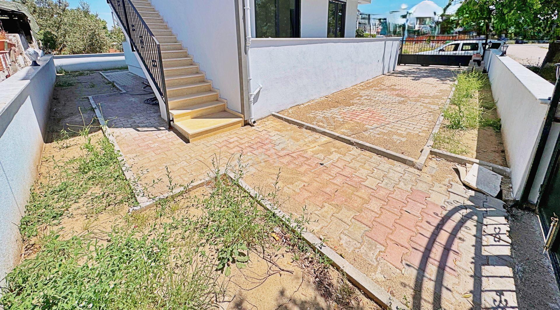 Burhaniyede Gültaş Emlaktan Satılık 5+1 Çift Mutfaklı Villa - Görsel 9