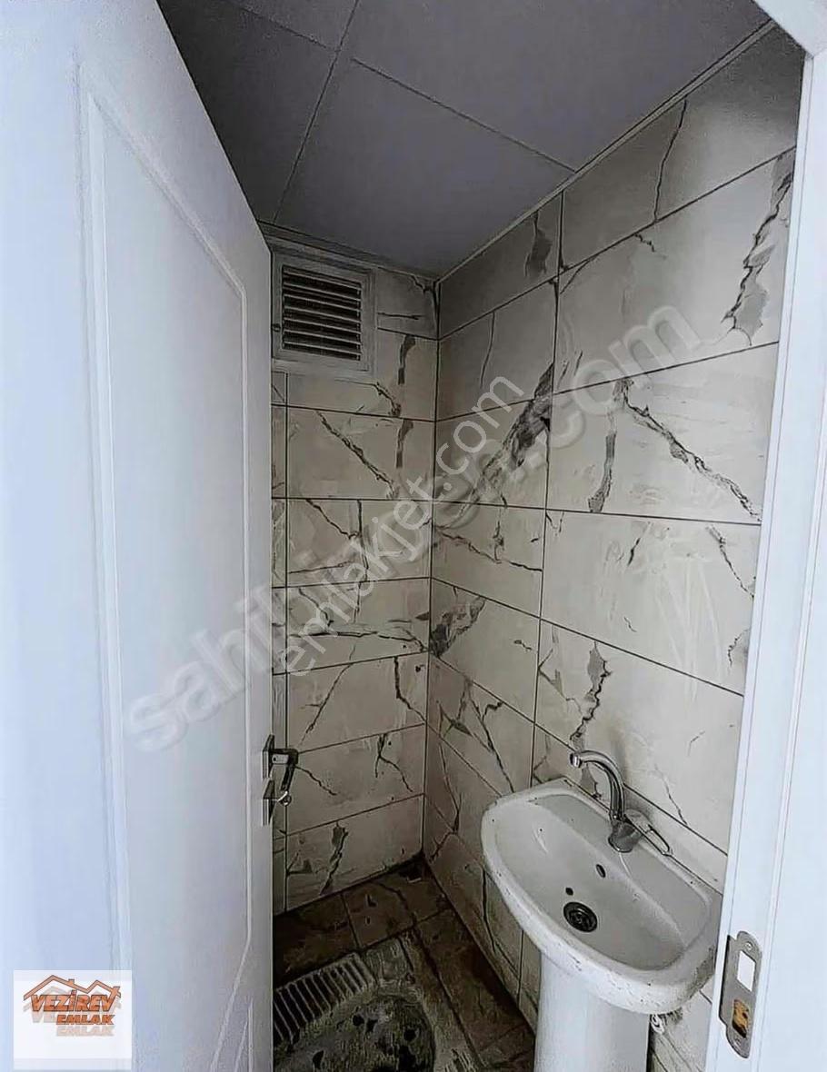 Vezirev Emlak 'tan Cumhuriyet Mah. 2+0 Kiracılı Sıfır Daire - Görsel 7