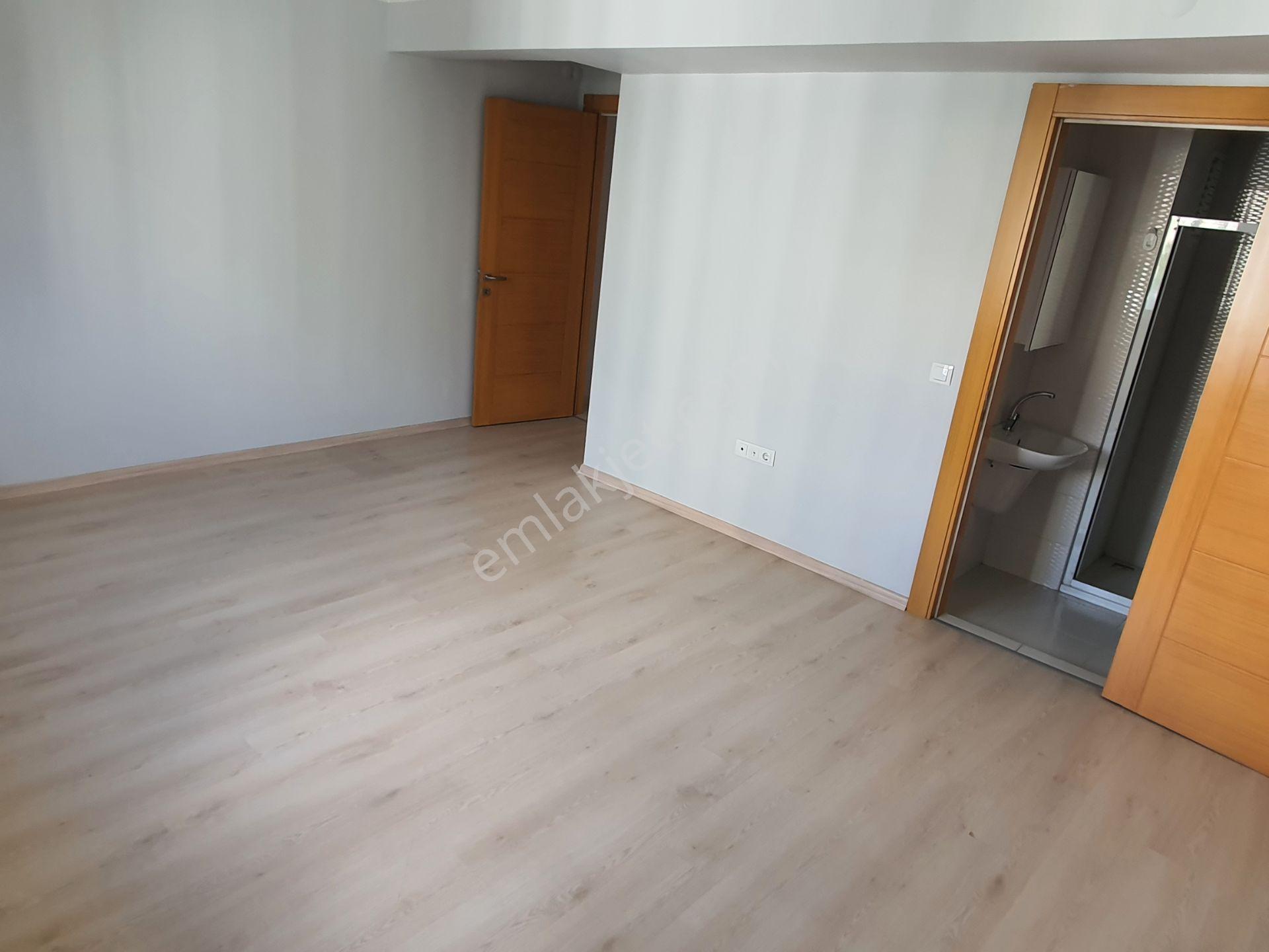 Yeşilevlerde 4+1 Manzaralı Kiralık Daire - Görsel 12