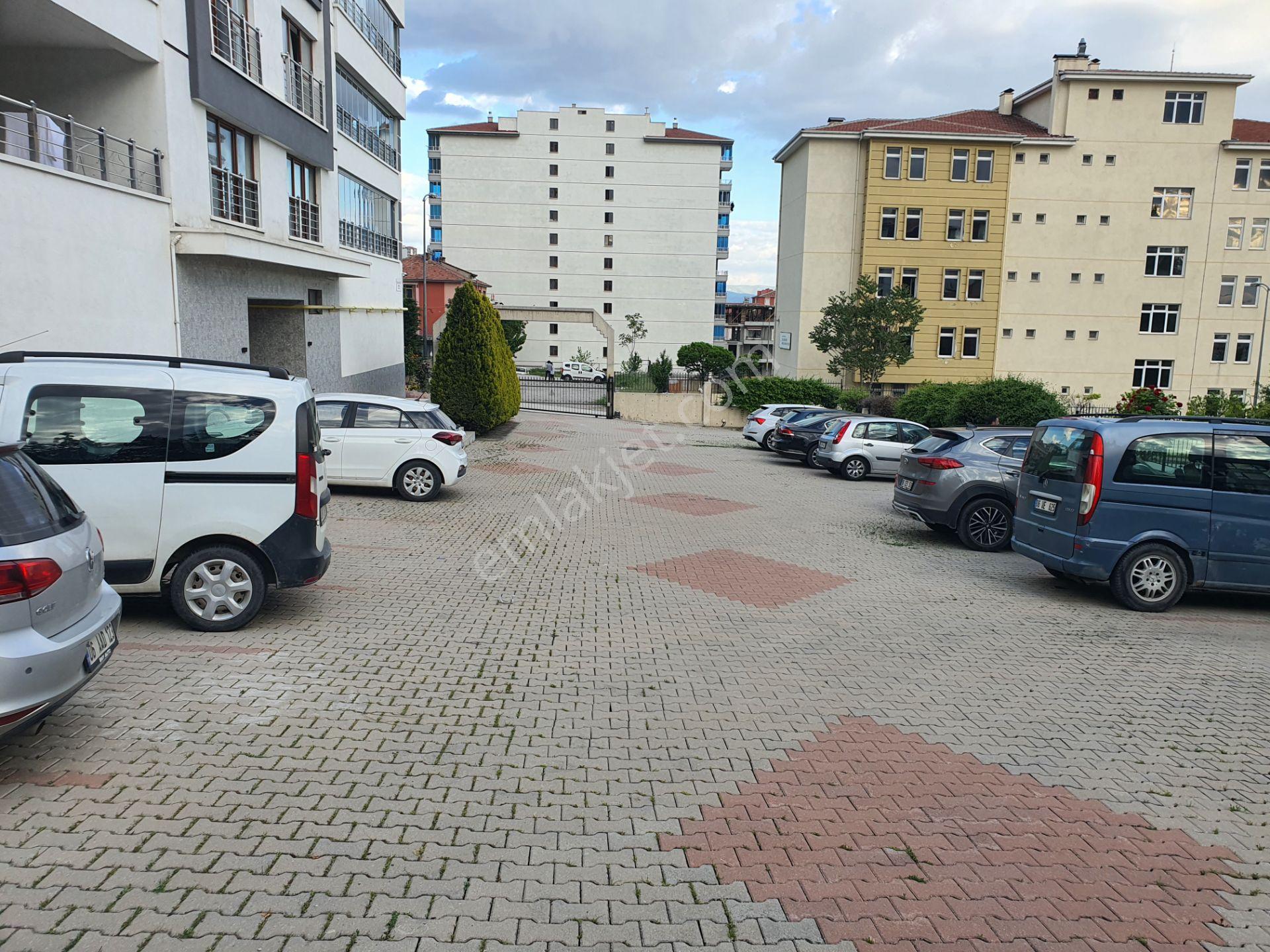 Yeşilevlerde 4+1 Manzaralı Kiralık Daire - Görsel 26