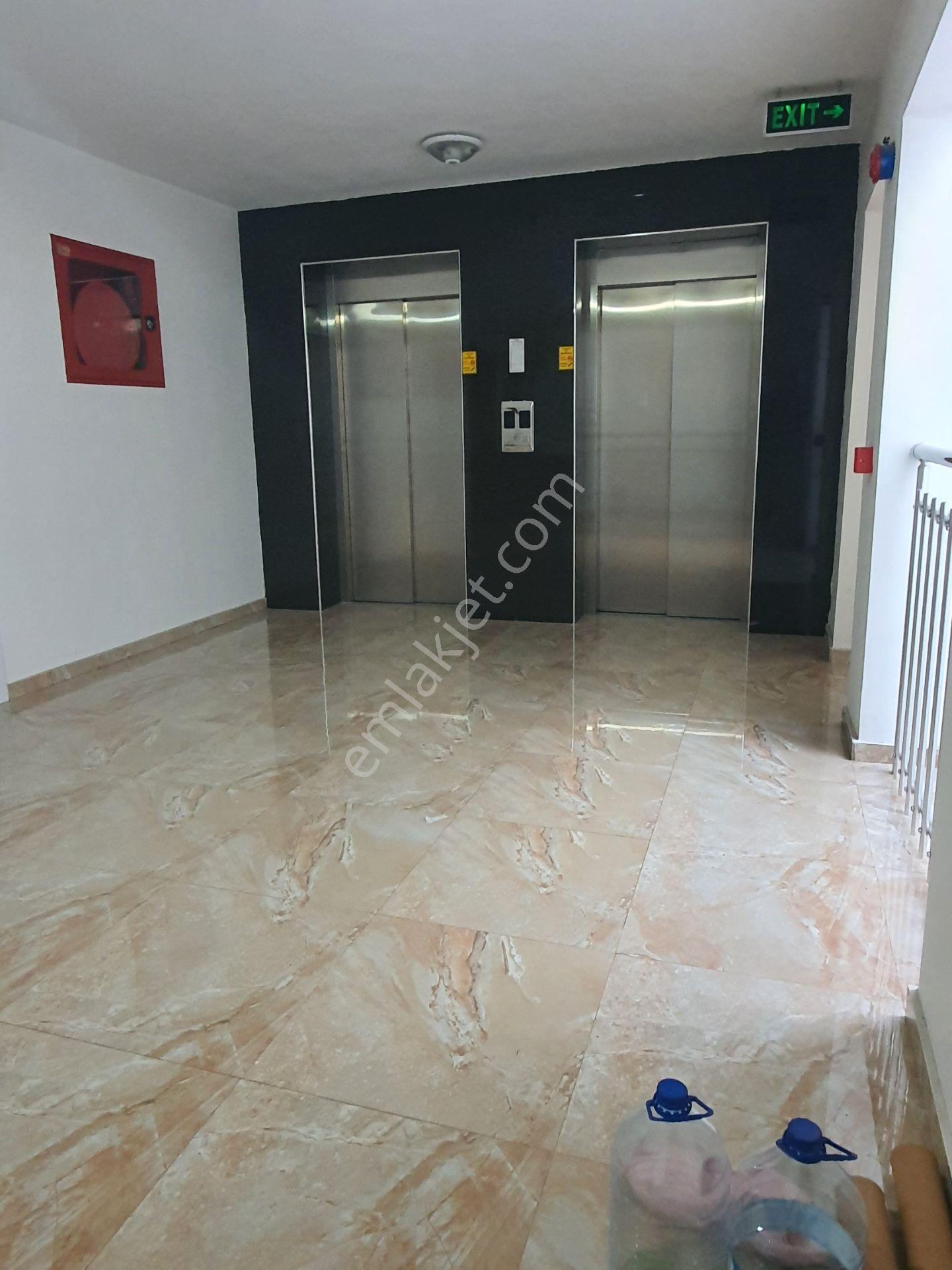 Yeşilevlerde 4+1 Manzaralı Kiralık Daire - Görsel 21