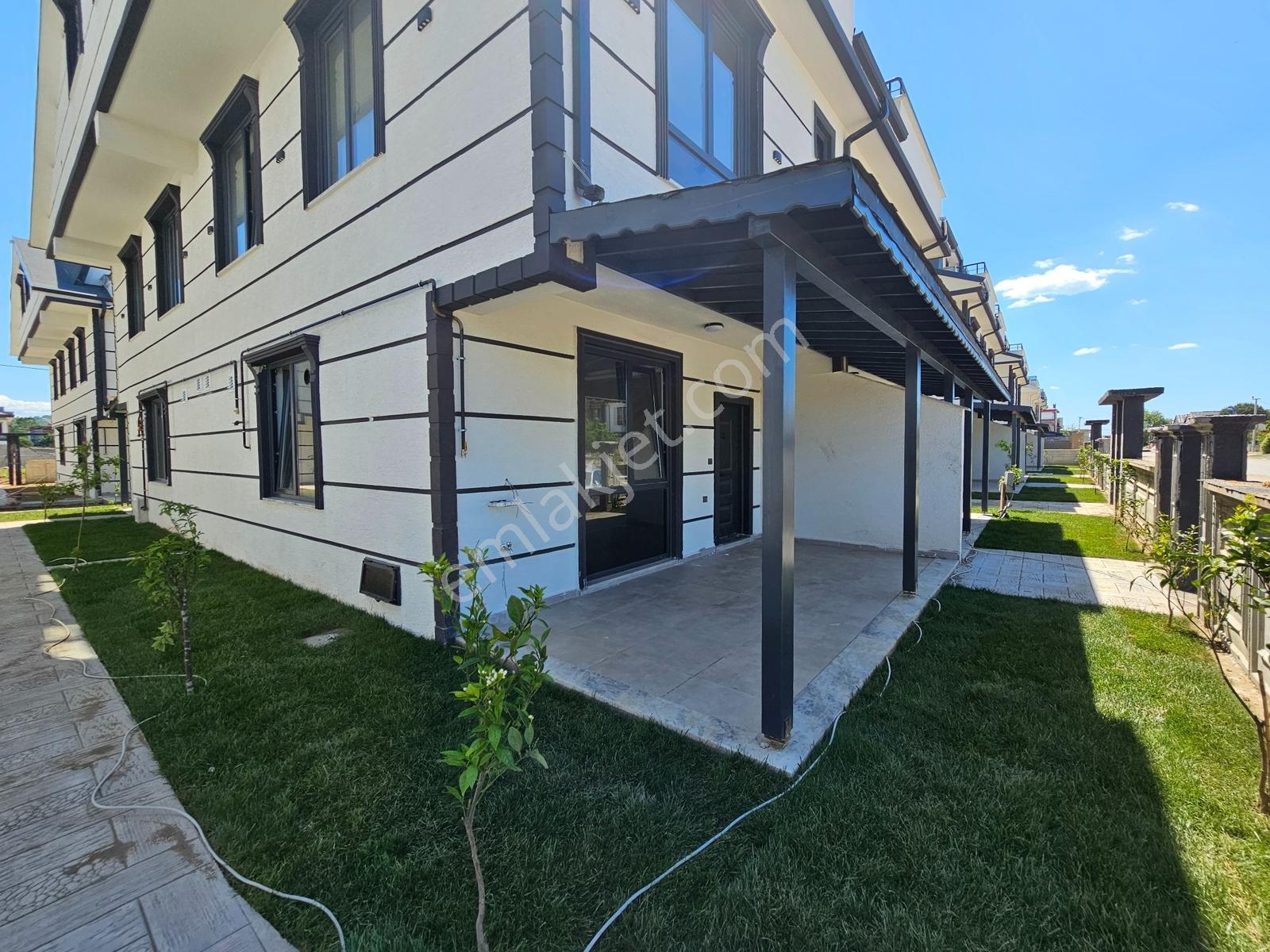 Deniz'den 4+1 Ön Cephe , Yerden Isıtmalı,bahçeli Villa - Görsel 14