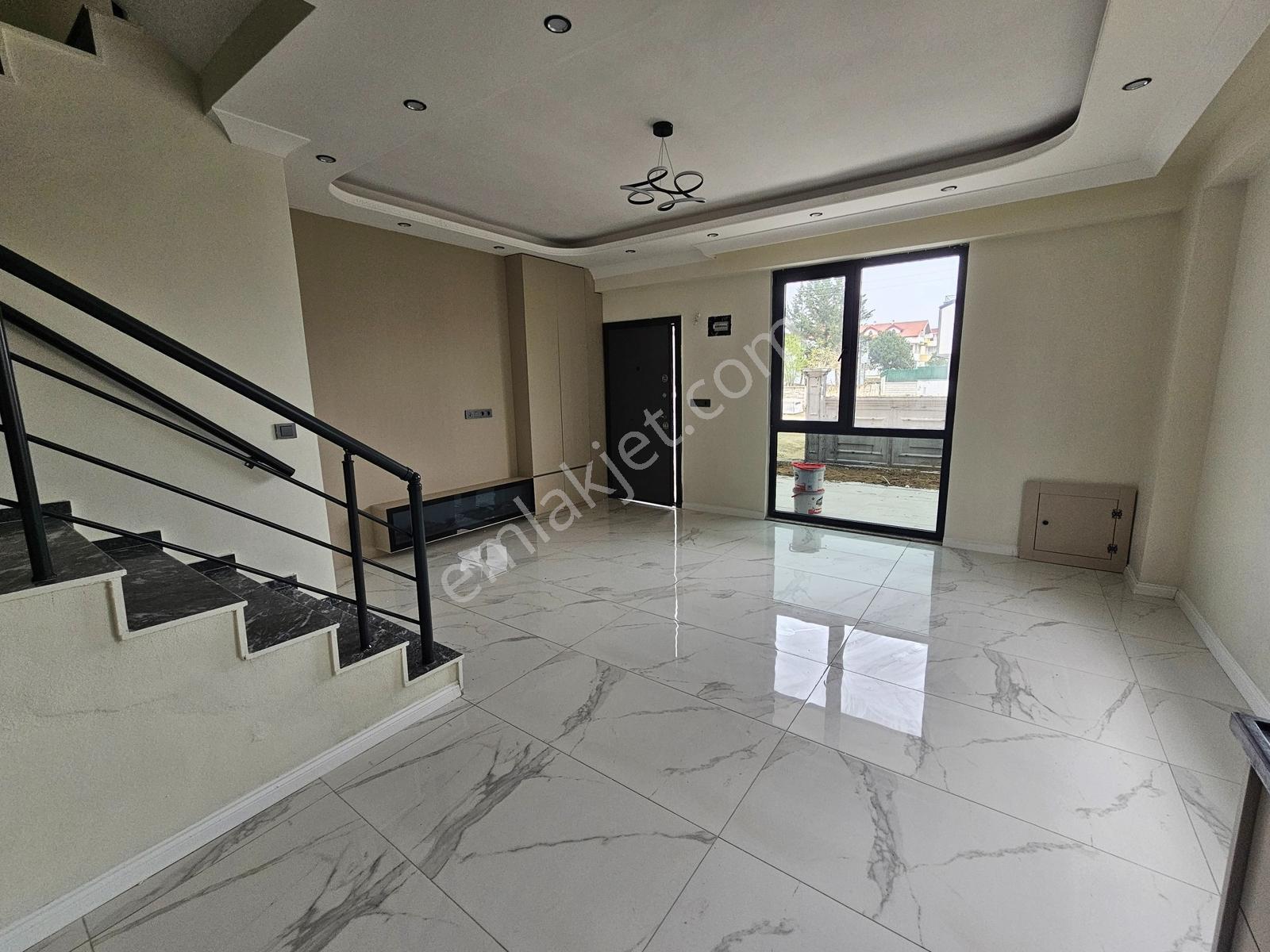 Deniz'den 4+1 Ön Cephe , Yerden Isıtmalı,bahçeli Villa - Görsel 8