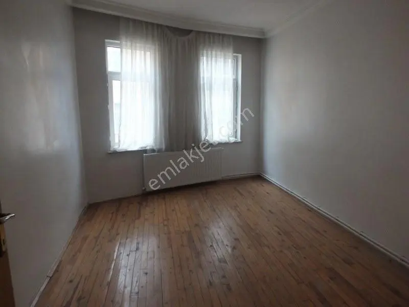 Karaman Sekiçeşme Mahallesi 3.kat 100 M2 2+1 Satılık Daire - Görsel 2