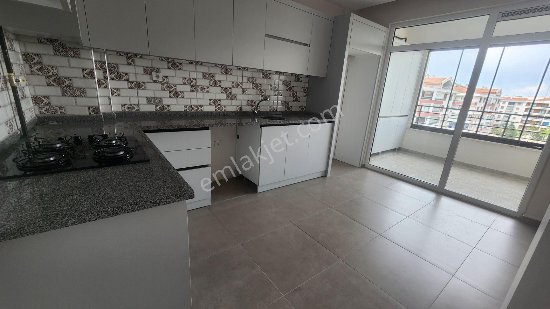Karaca'dan Erenler Mahallesi 3+1 Kiralık Ara Kat Daire - Görsel 6