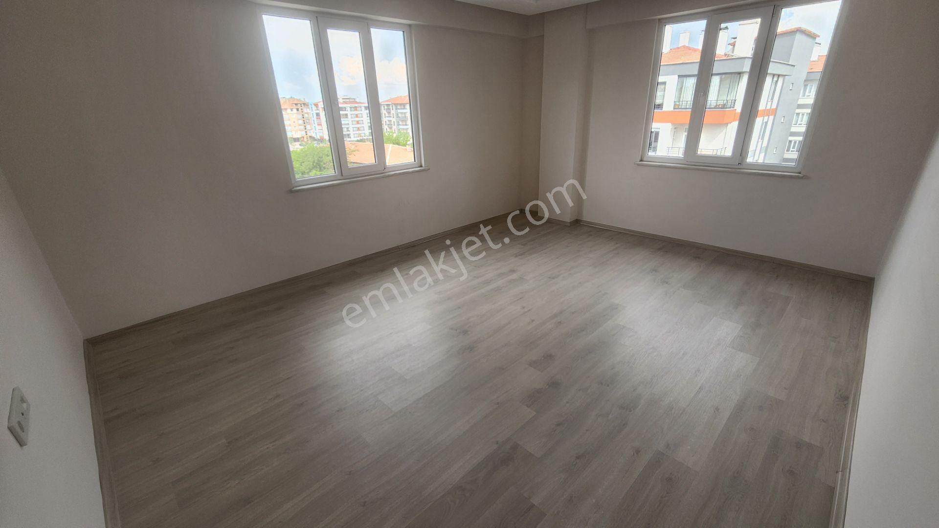 Karaca'dan Erenler Mahallesi 3+1 Kiralık Ara Kat Daire - Görsel 11