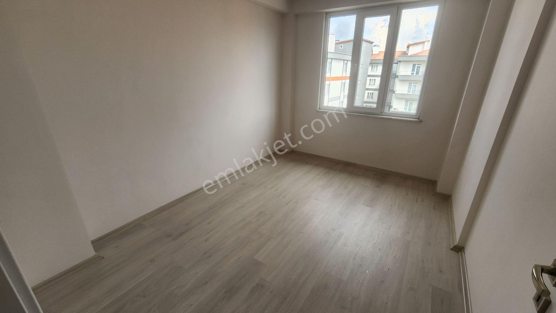 Karaca'dan Erenler Mahallesi 3+1 Kiralık Ara Kat Daire - Görsel 12