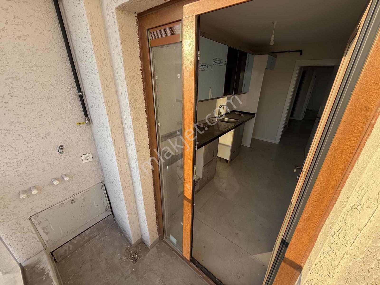 Mahmutbey - Güneşli / 3+1 100 M² Sıfır İki Balkonlu / Revan Park - Görsel 12