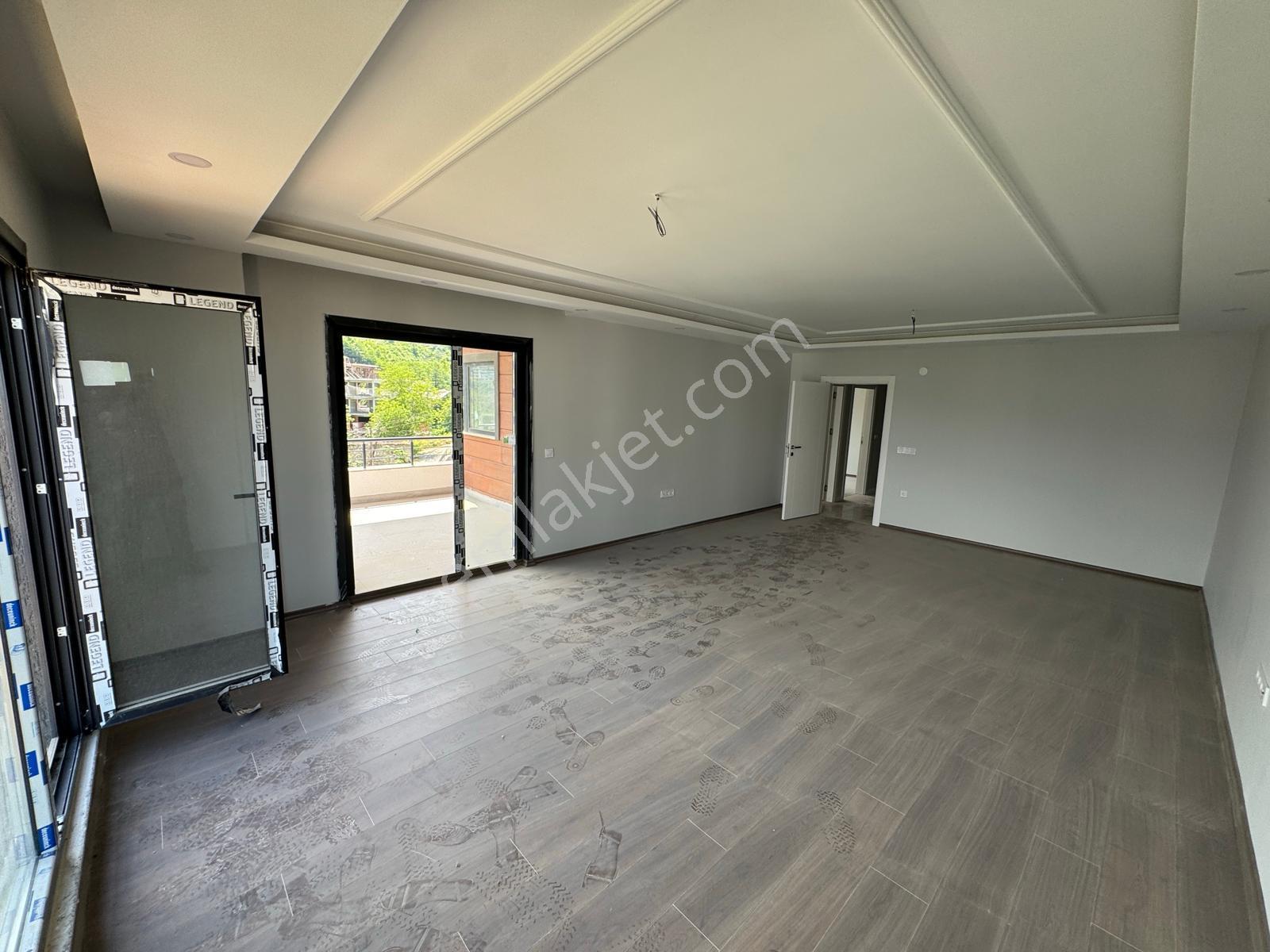 Trabzon Yalıncak'ta Kiralık 4+1 Sıfır Daire - Görsel 12