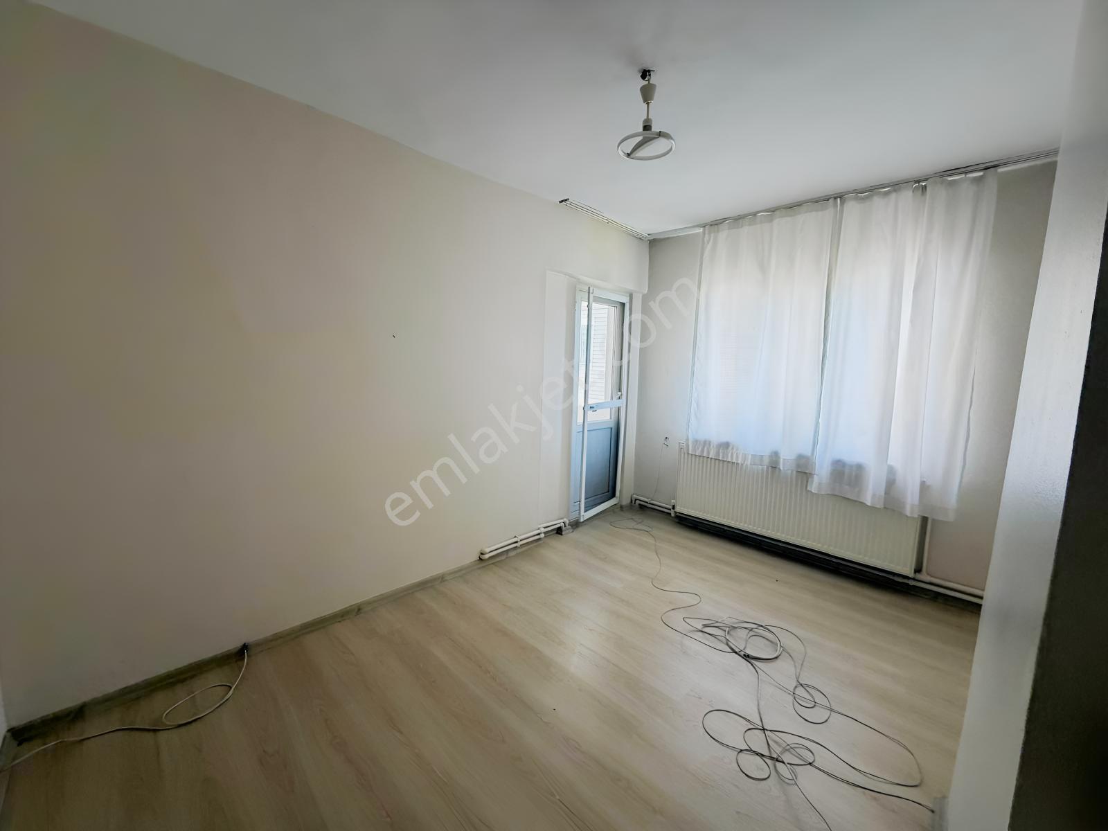 Edirne Fatih Mahallesi Merkezi Konumda Kiralık 3+1 Daire - Görsel 14