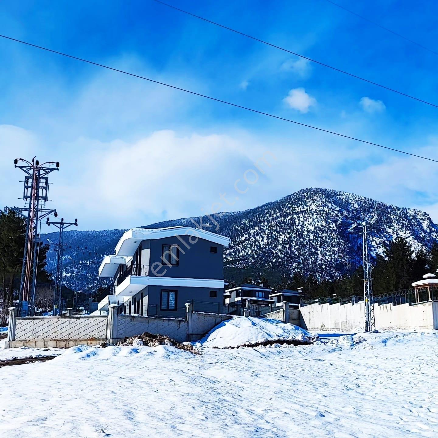 Kar Emlaktan Yenikonacık Kırıntı Mevkiinde 4500m2 Satılık Arsa - Görsel 23