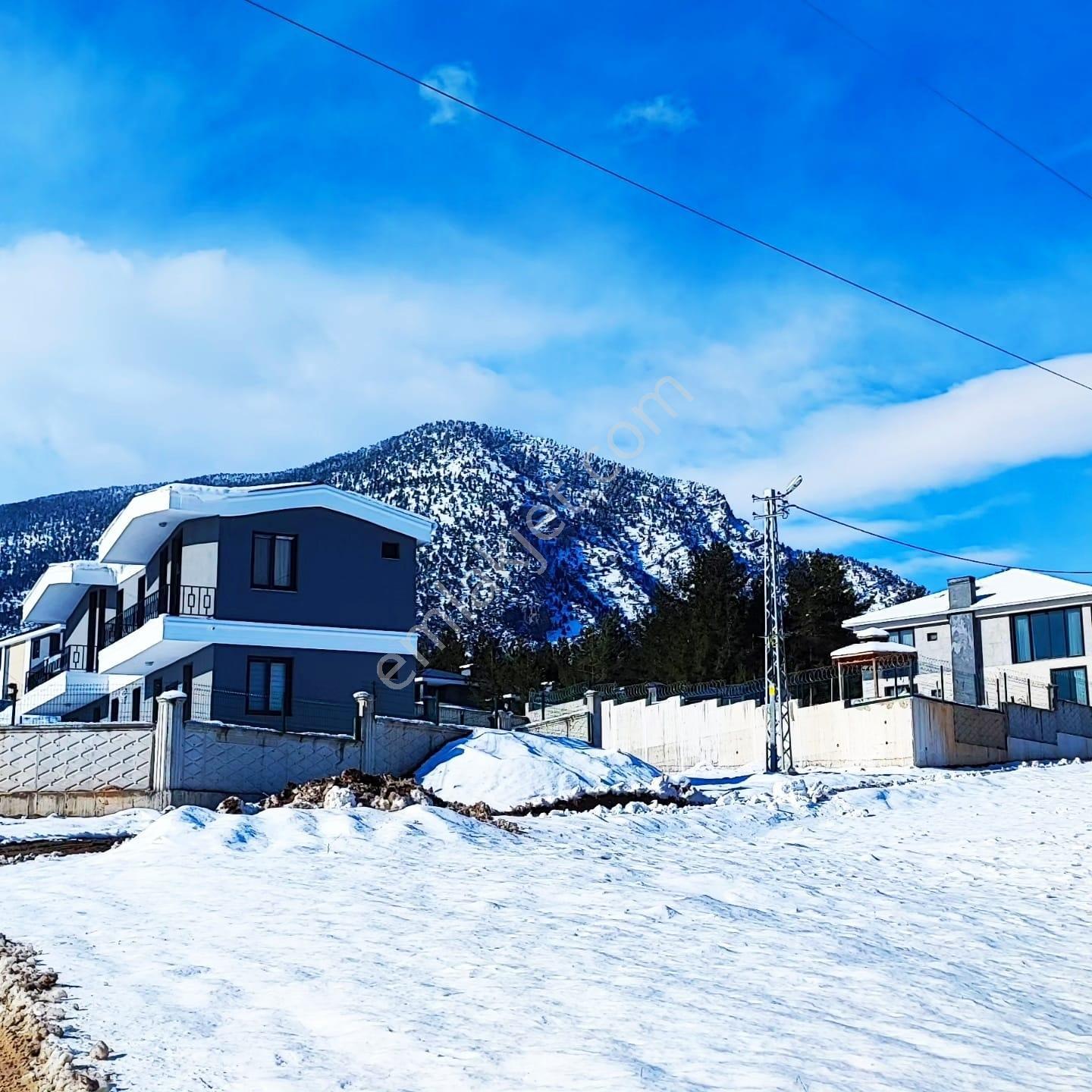 Kar Emlaktan Yenikonacık Kırıntı Mevkiinde 4500m2 Satılık Arsa - Görsel 27