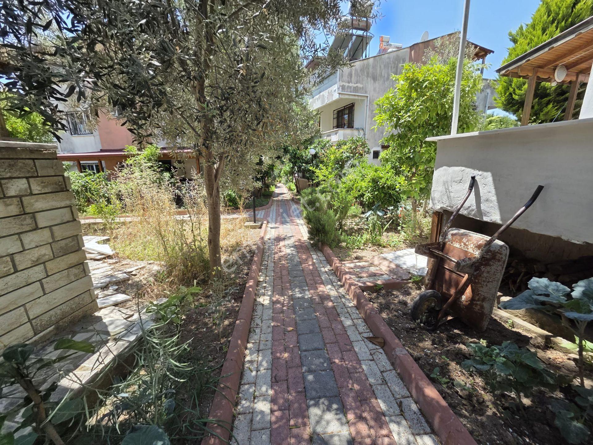 Altınoluk İlkbahar Dan Denize 150 Metre Bahçeli Fırsat İkiz Villa - Görsel 13