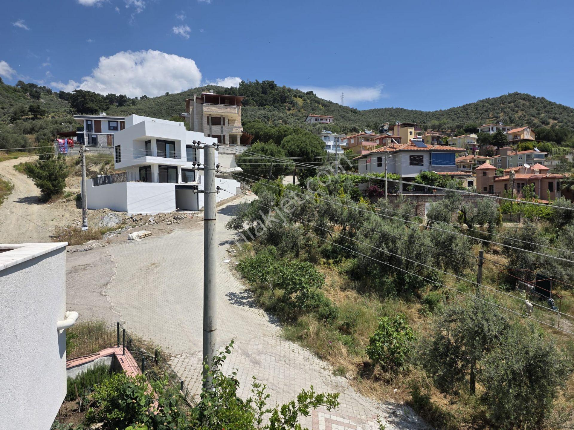 Altınoluk İlkbahar Dan Denize 150 Metre Bahçeli Fırsat İkiz Villa - Görsel 24