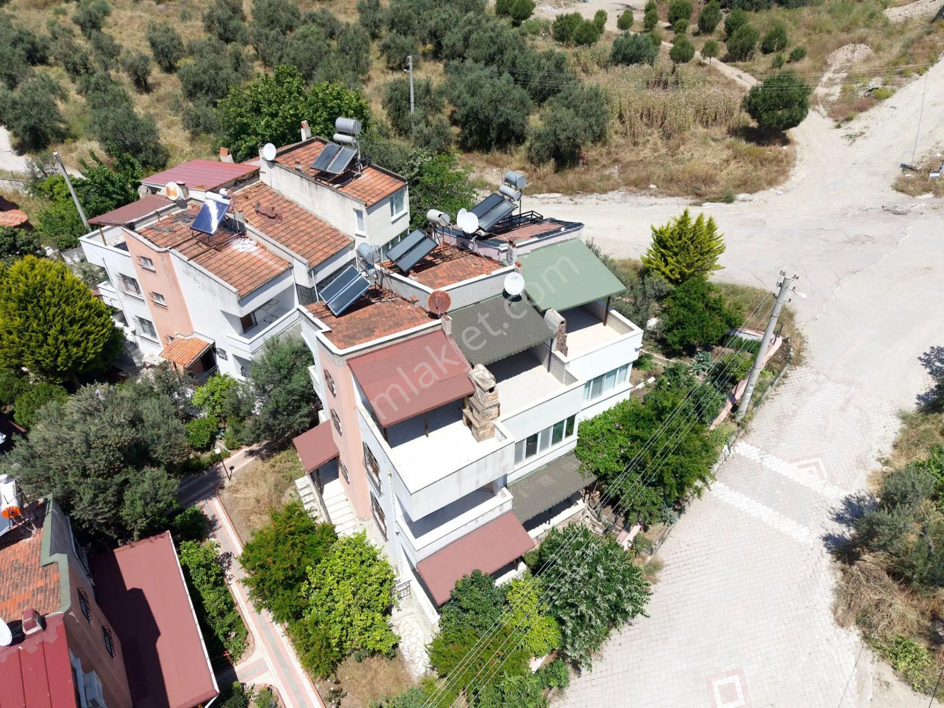 Altınoluk İlkbahar Dan Denize 150 Metre Bahçeli Fırsat İkiz Villa - Görsel 4