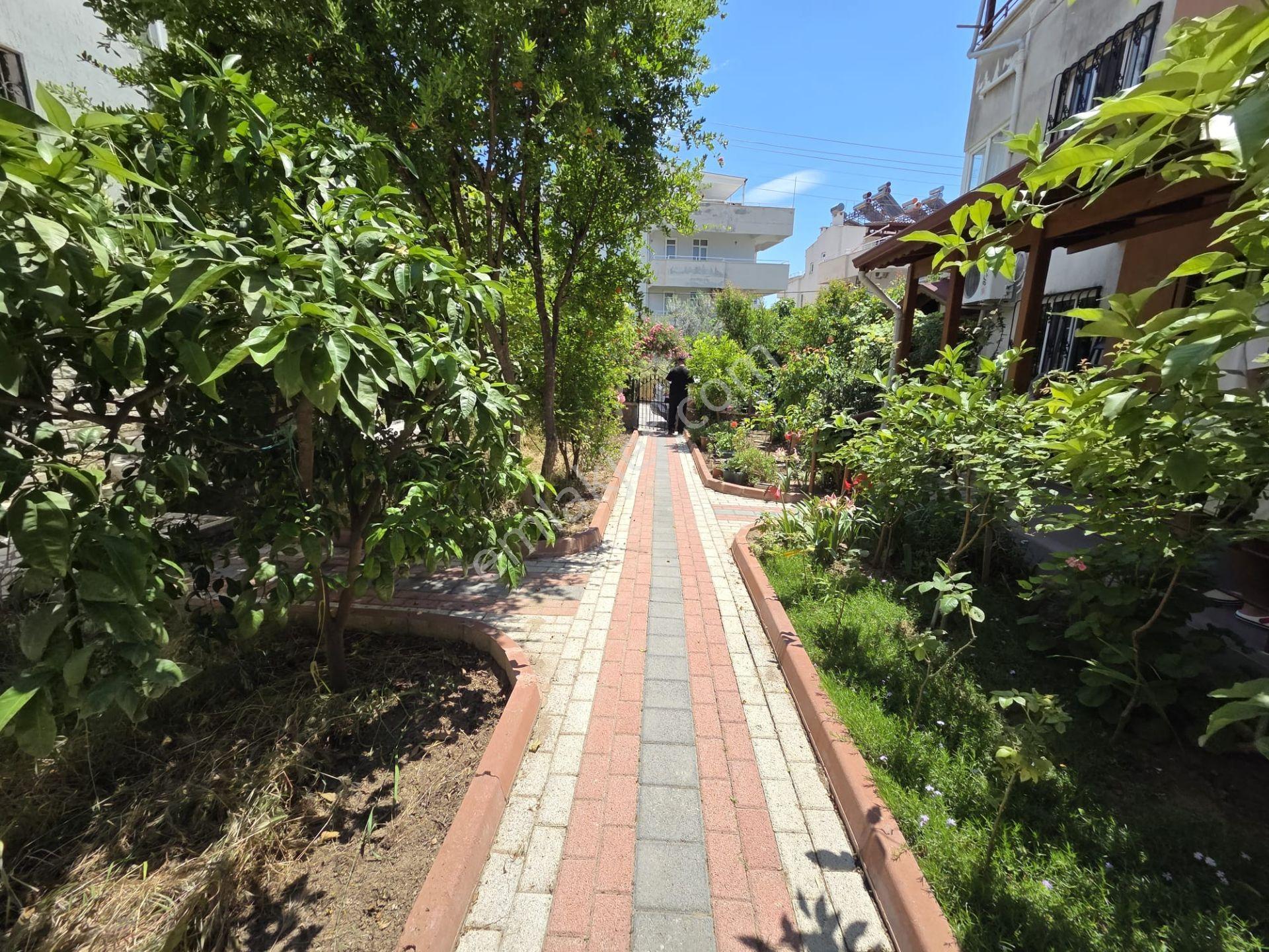 Altınoluk İlkbahar Dan Denize 150 Metre Bahçeli Fırsat İkiz Villa - Görsel 9